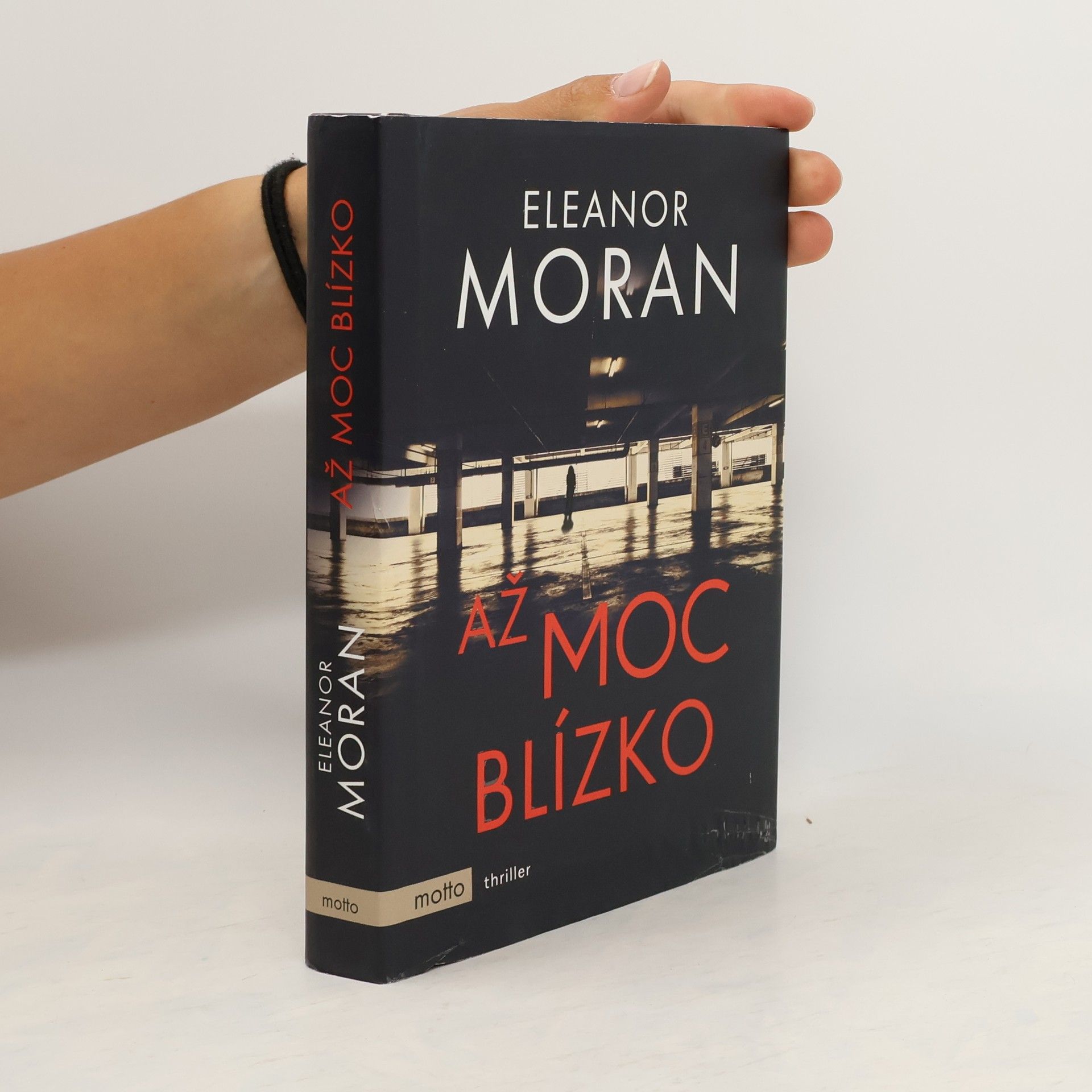 Eleanor Moran Až moc blízko