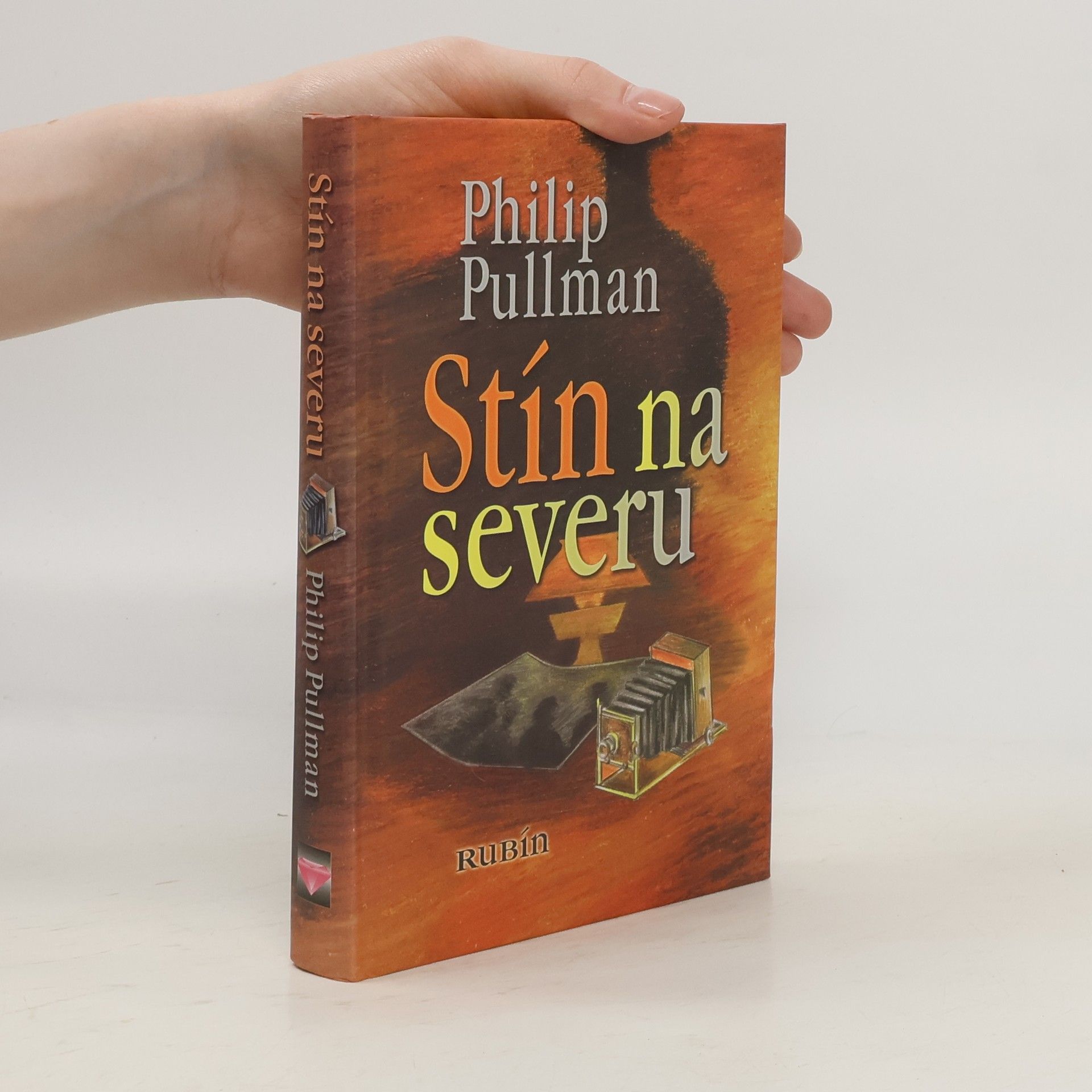 Philip Pullman Stín na severu