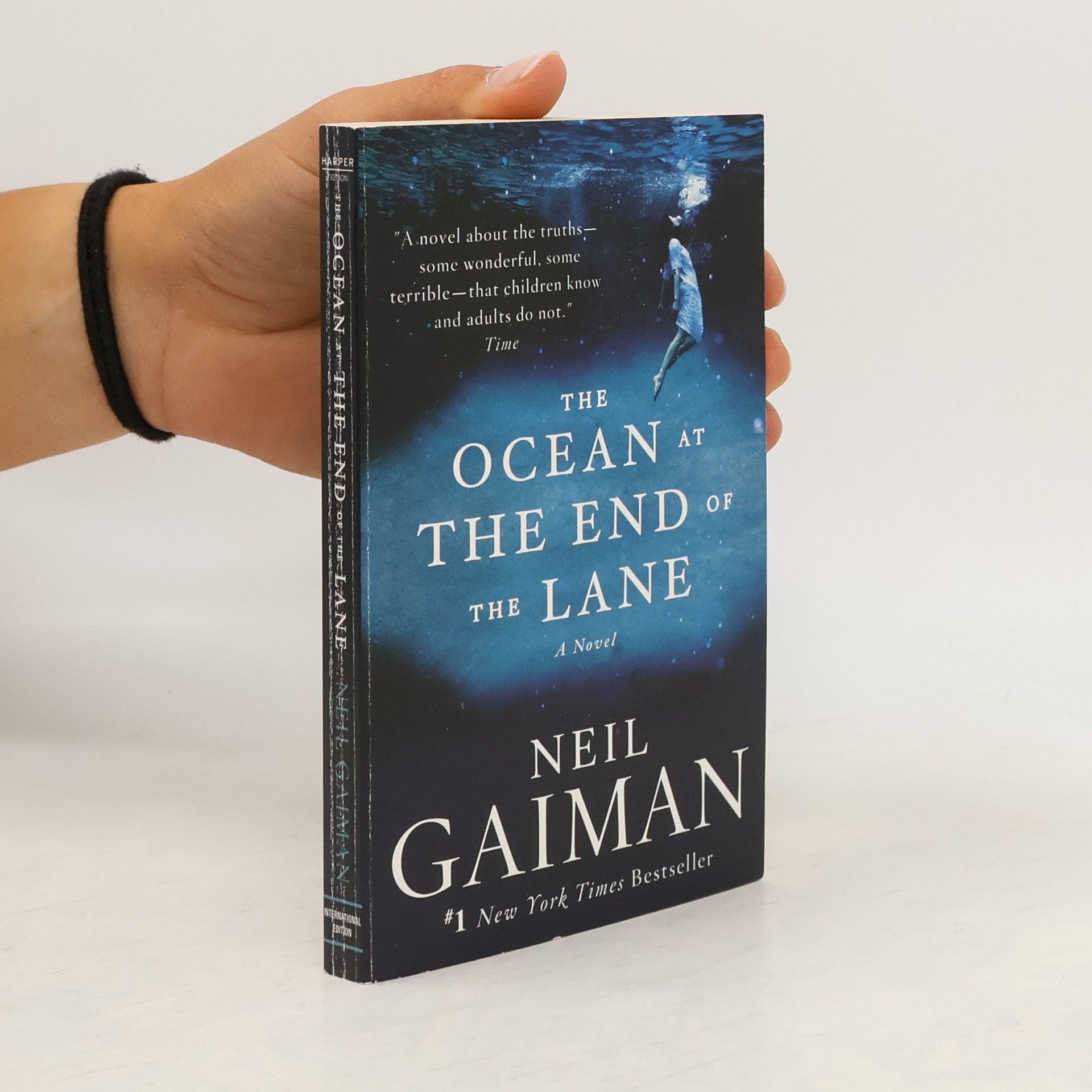 Neil Gaiman The Ocean at the End of the Lane. Der Ozean am Ende der Straße, englische Ausgabe
