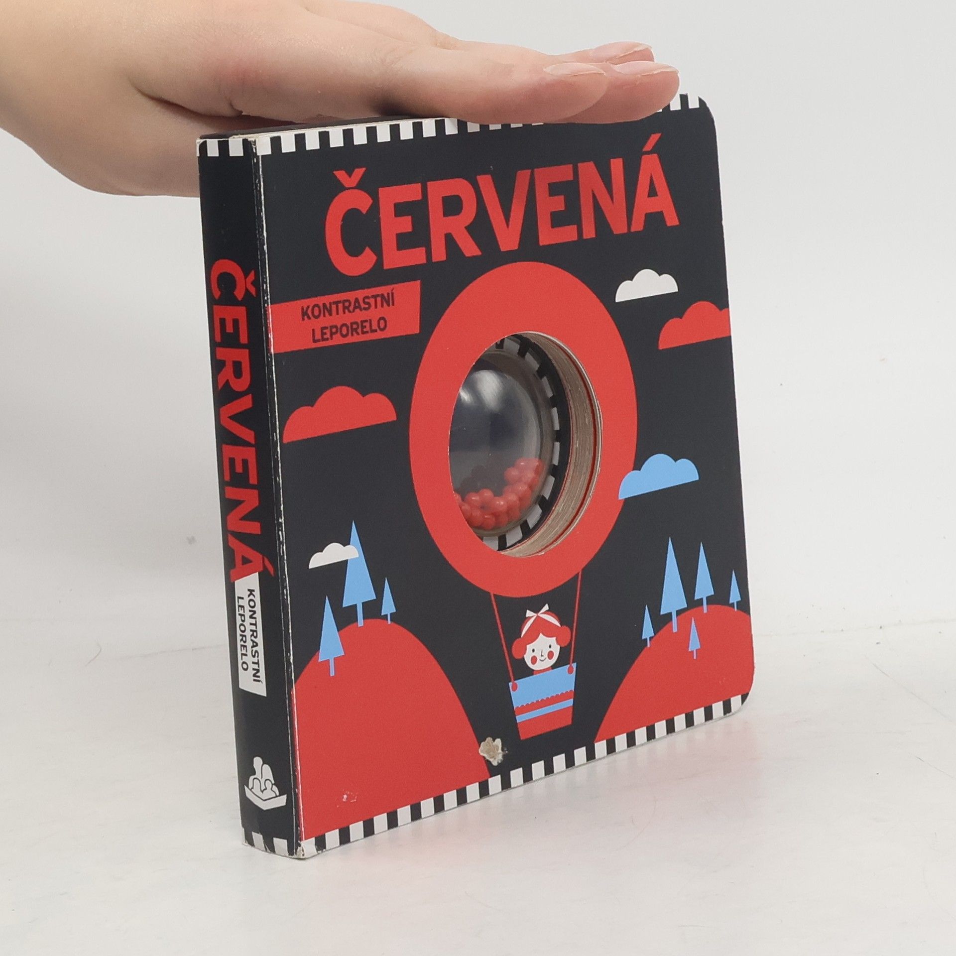 Natalie Marshall Červená