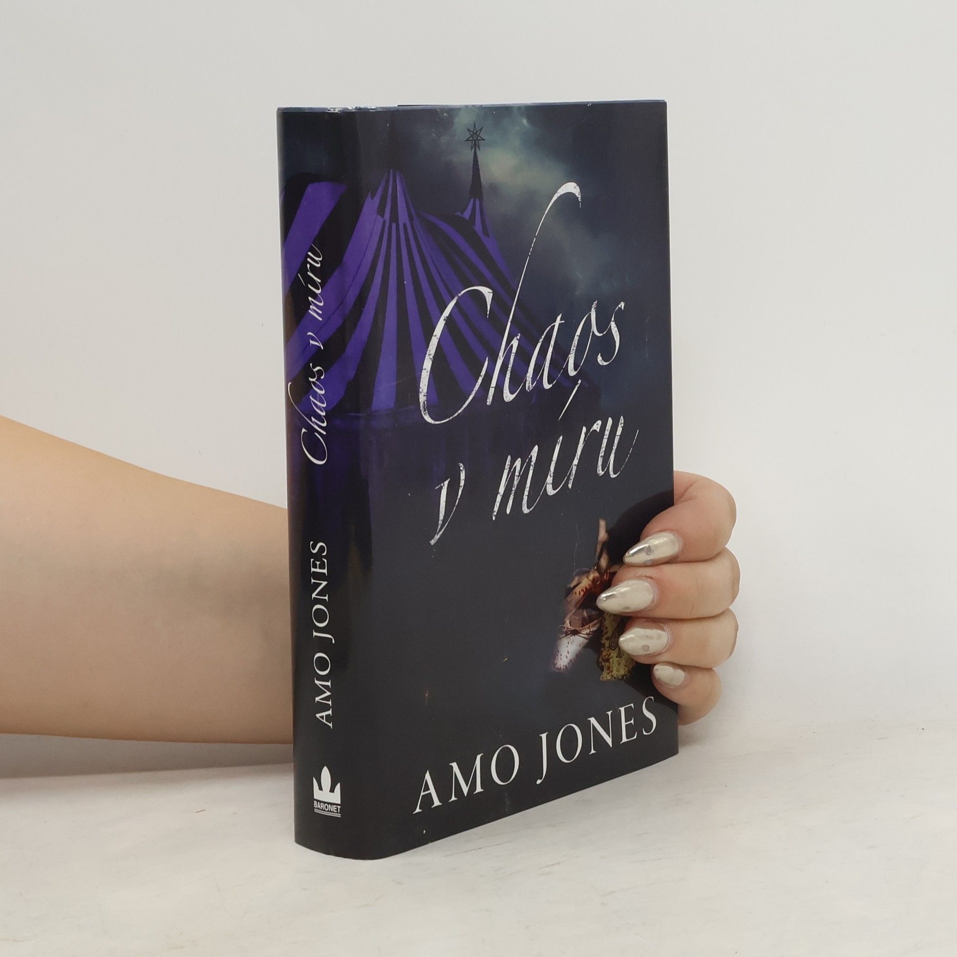 Amo Jones Chaos v míru