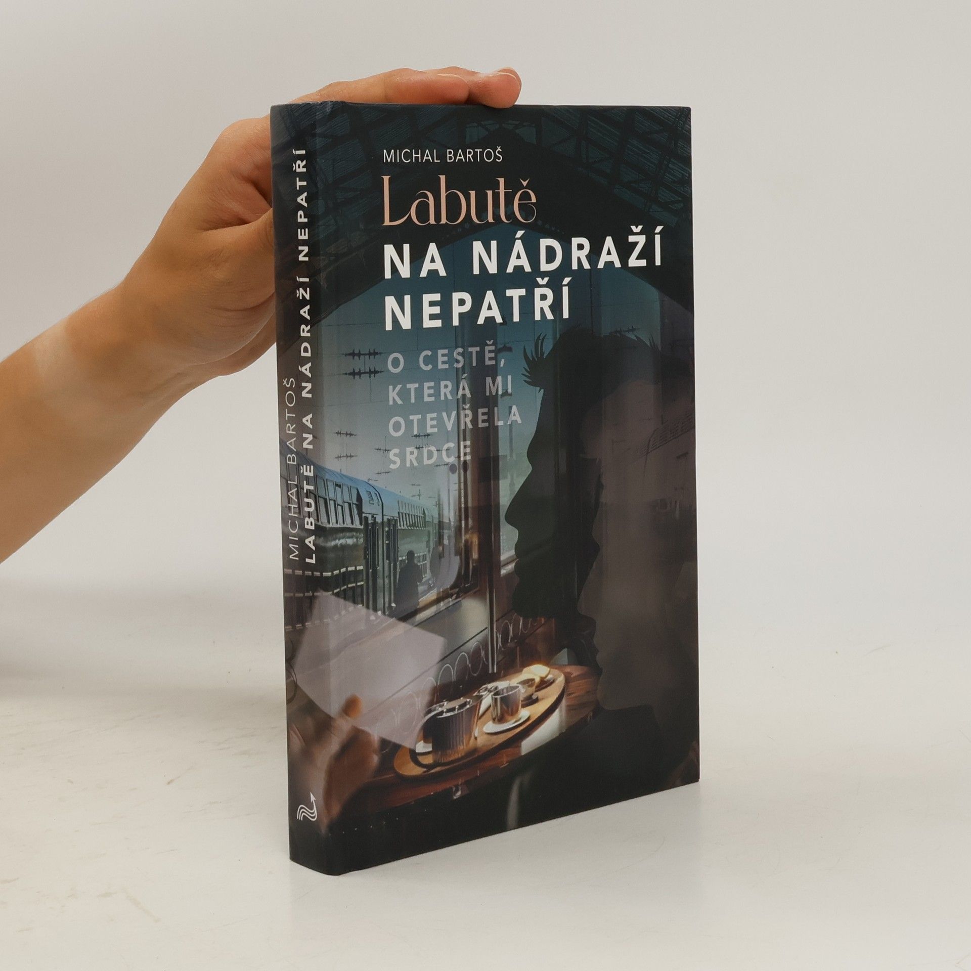 Michal Bartoš Labutě na nádraží nepatří