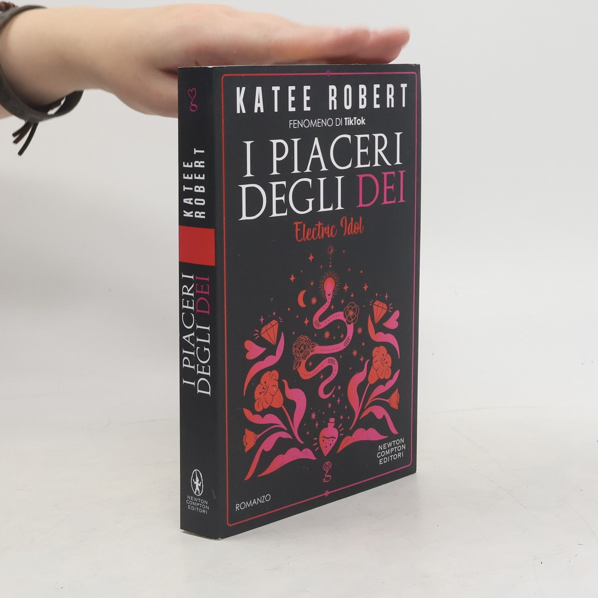 Katee Robert I piaceri degli dei. Electric Idol