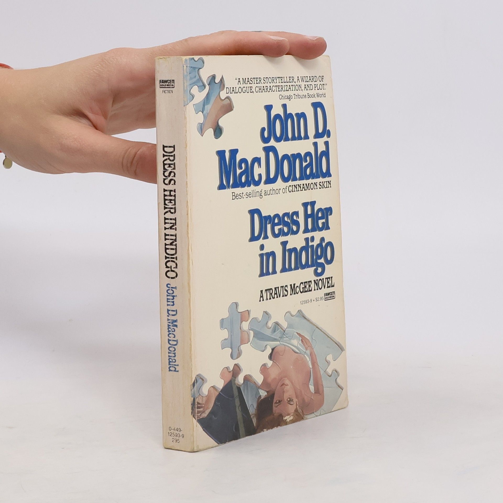 John D. MacDonald Travis McGee: Dress Her in Indigo