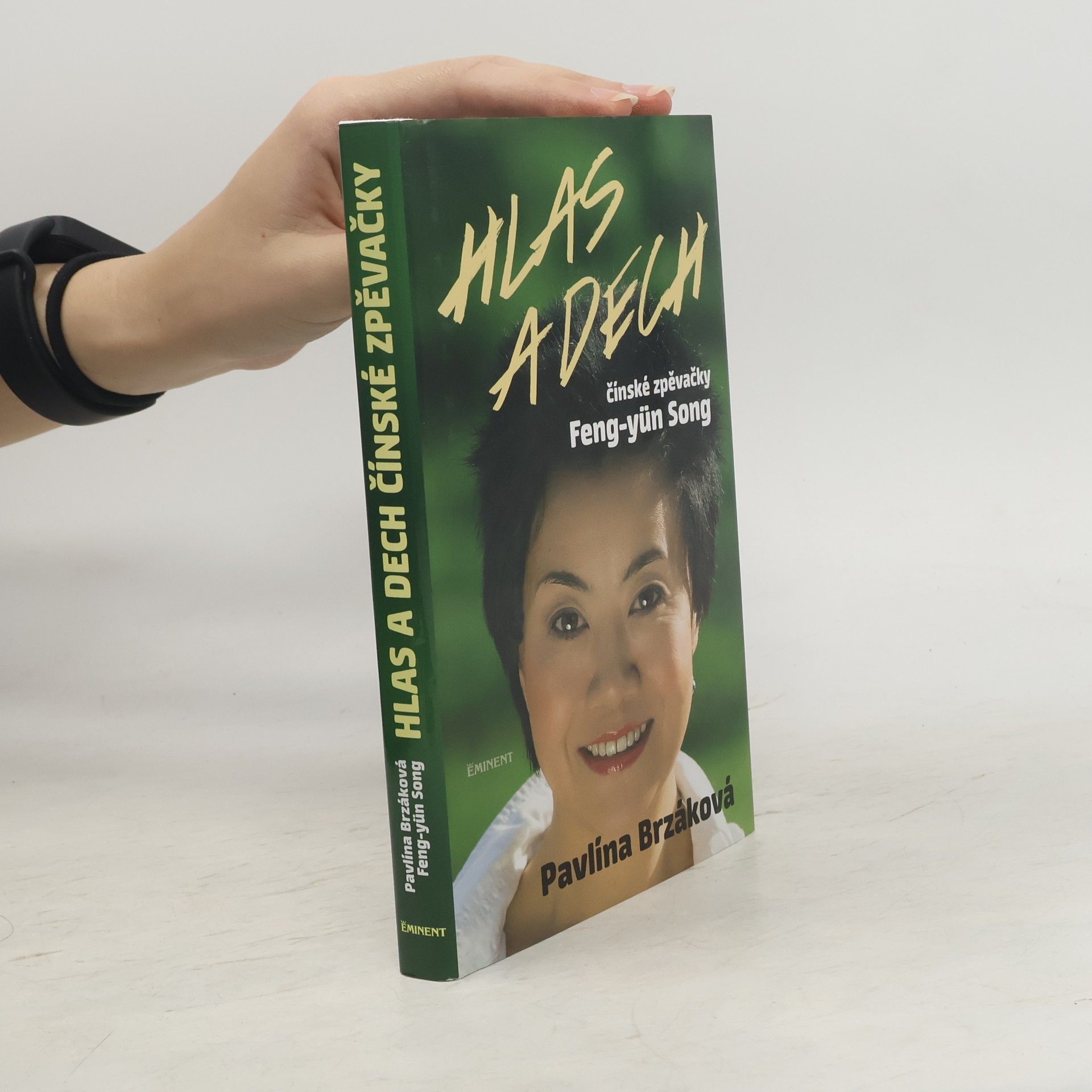 Pavlína Brzáková Hlas a dech čínské zpěvačky Feng-yün Song