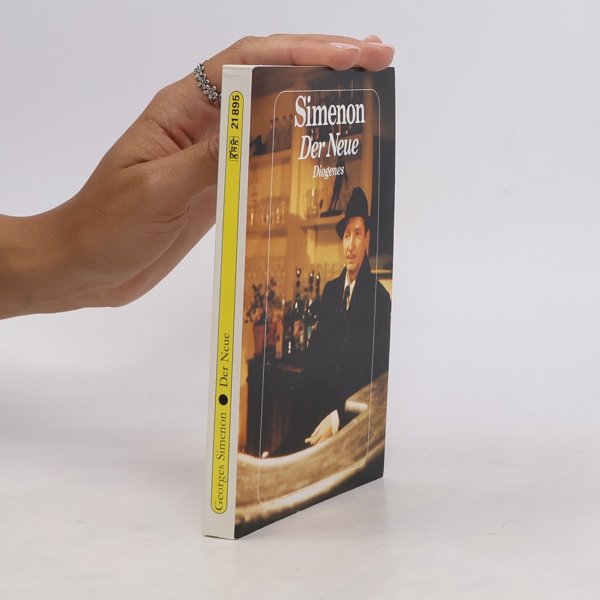 Georges Simenon Der Neue. Roman