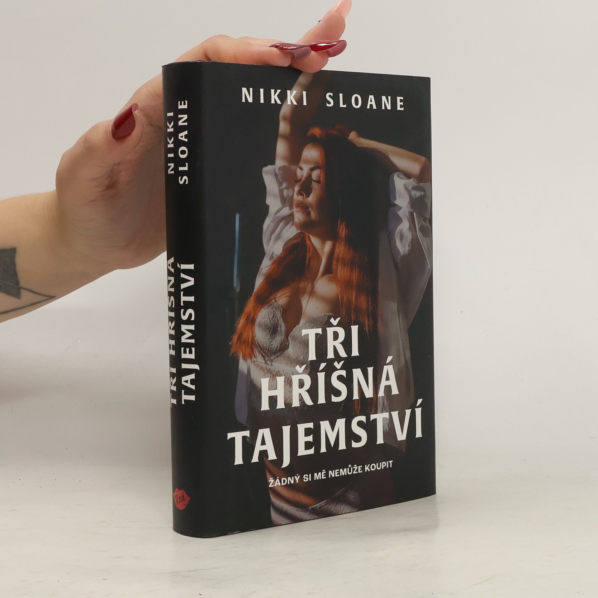 Nikki Sloane Tři hříšná tajemství