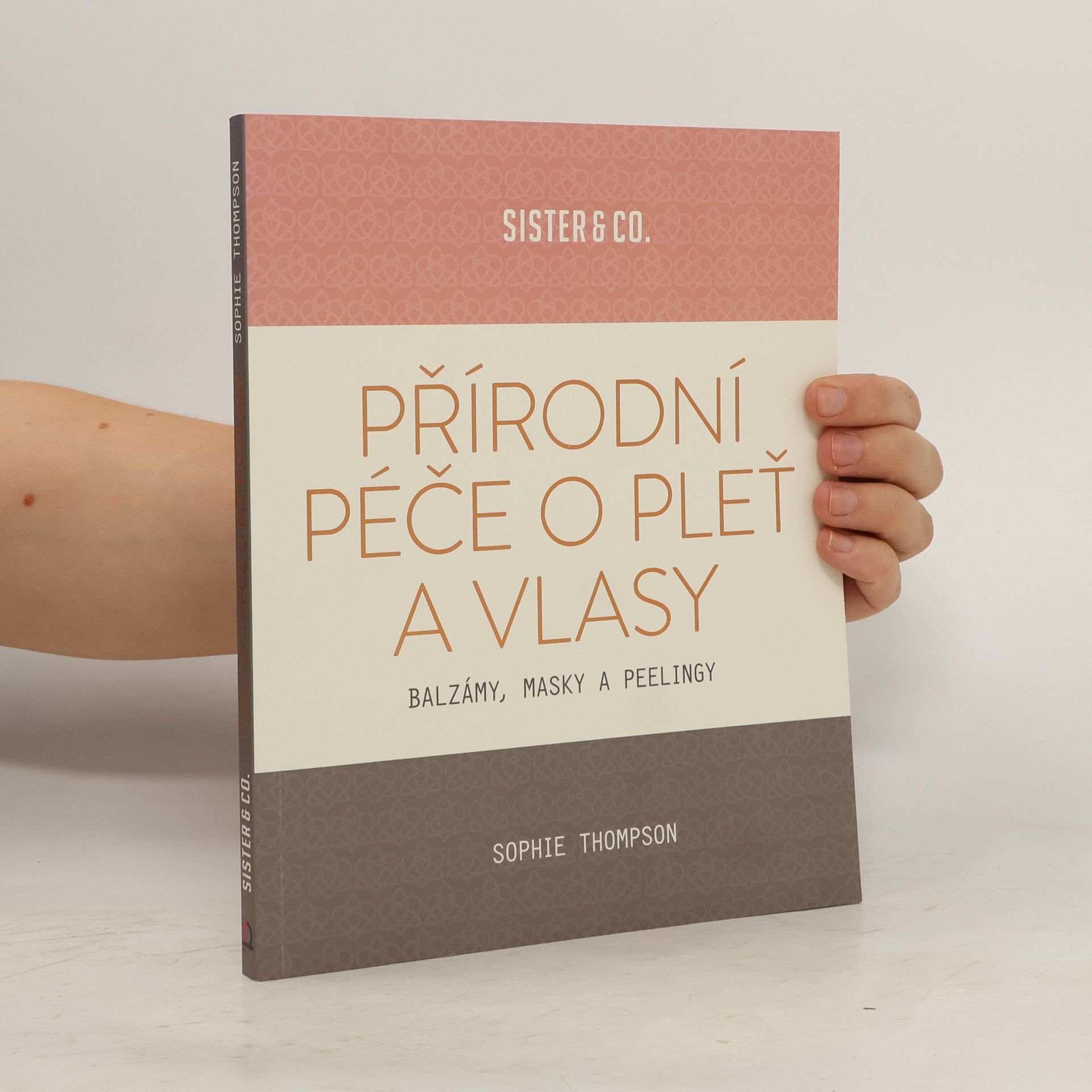 Sophie Thompson Přírodní péče o pleť a vlasy