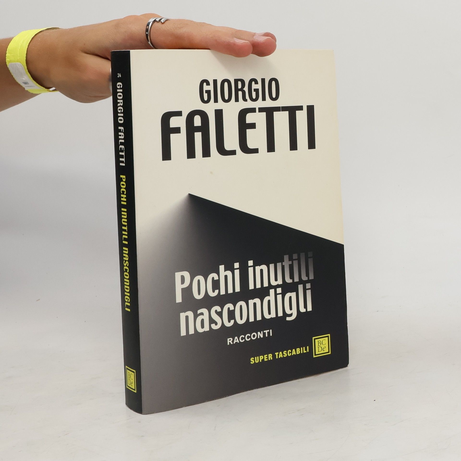 Giorgio Faletti Pochi inutili nascondigli