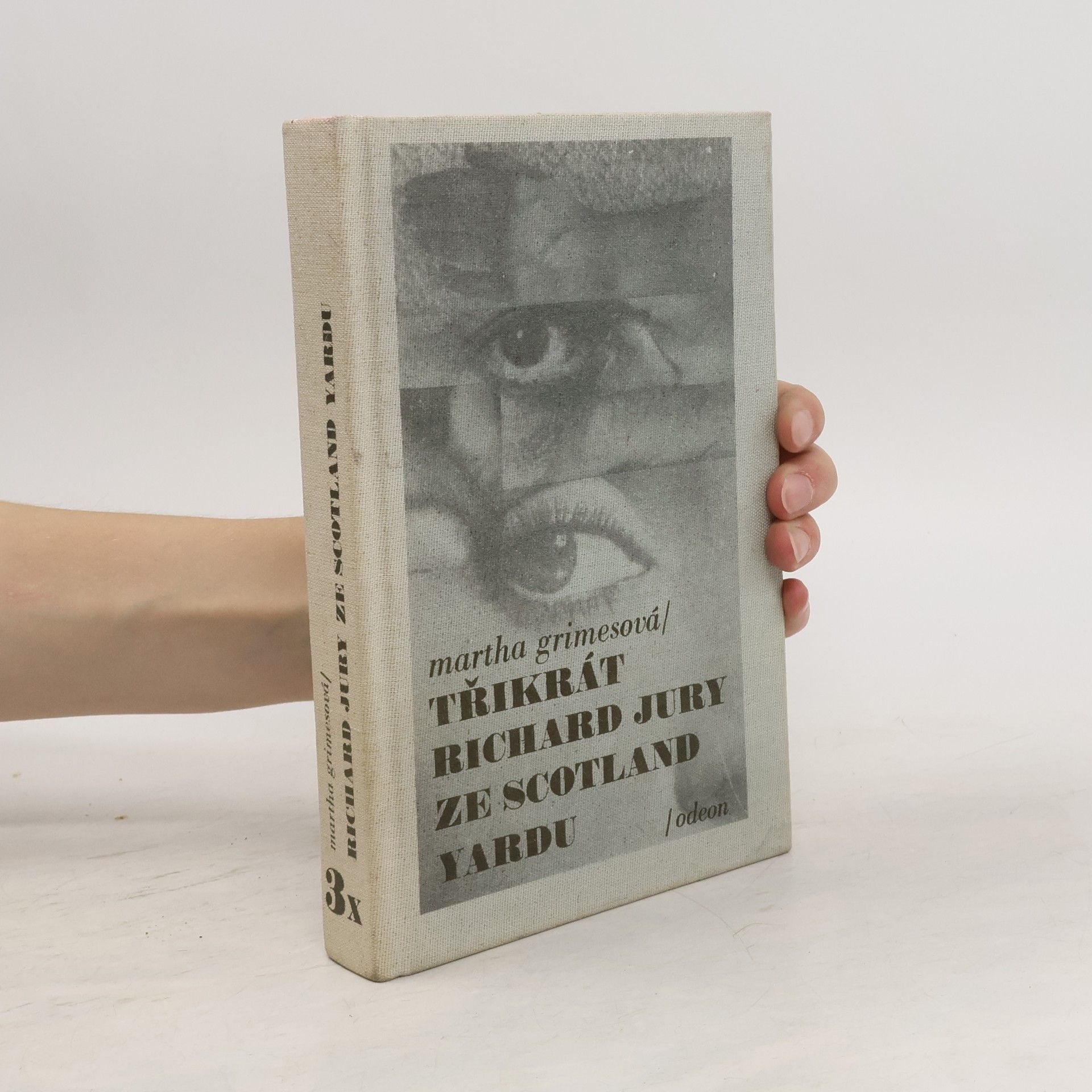 Alena Hartmanová Třikrát Richard Jury ze Scotland Yadru