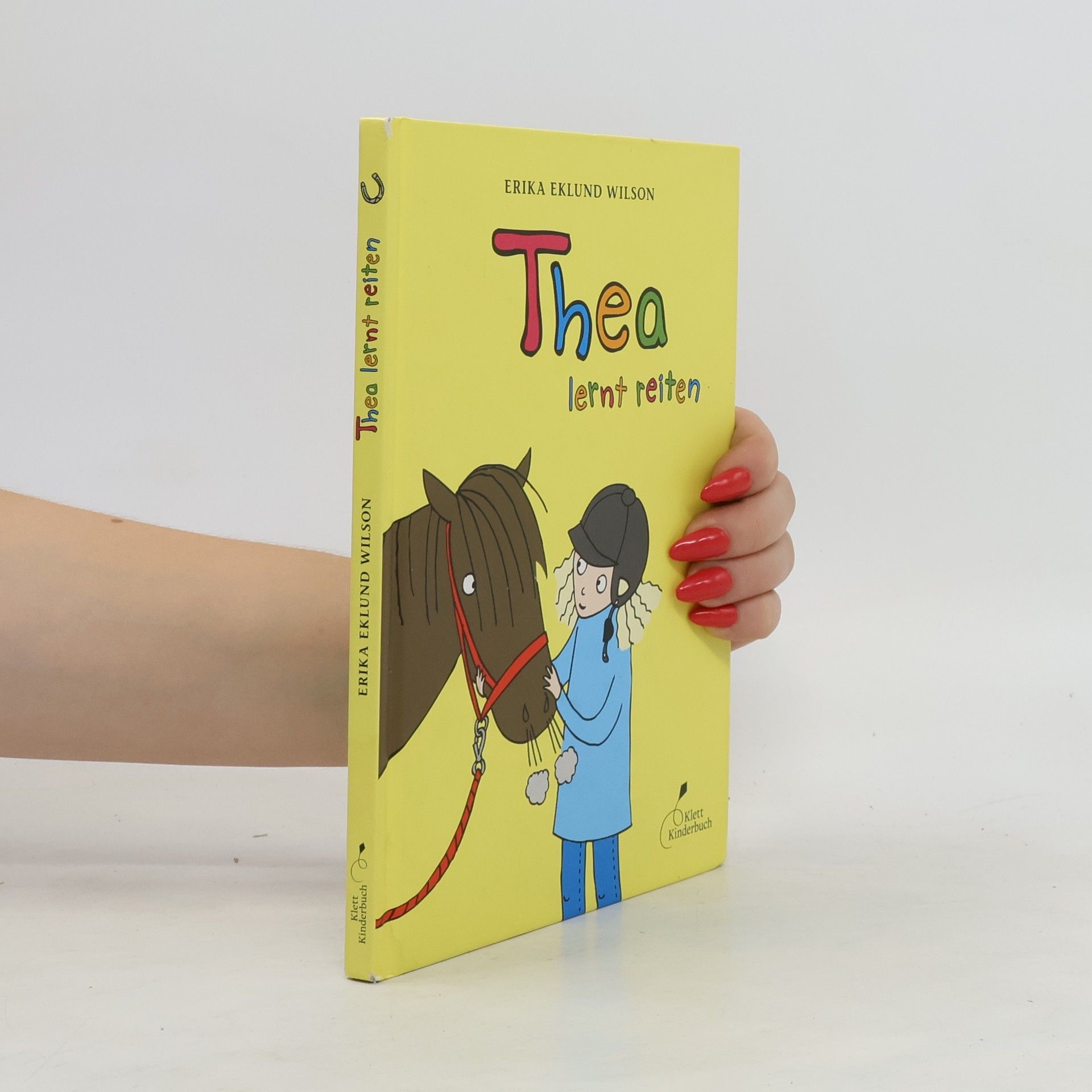 Erika Eklund Wilson Thea lernt reiten