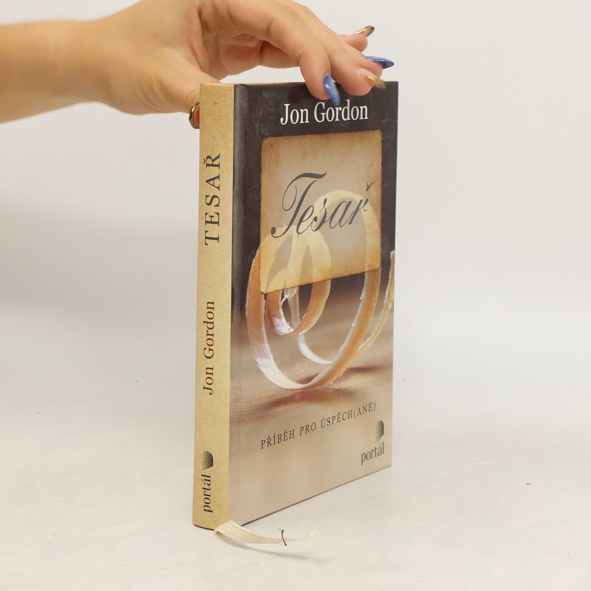 Jon Gordon Tesař