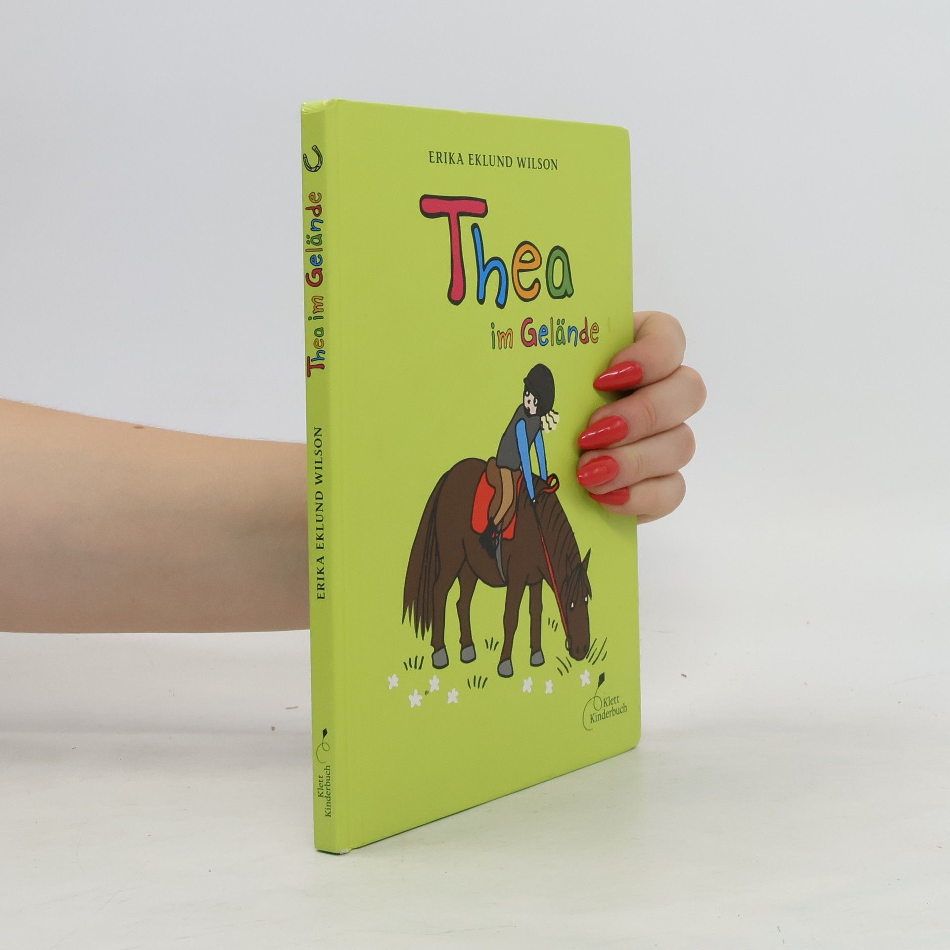 Erika Eklund Wilson Thea im Gelände