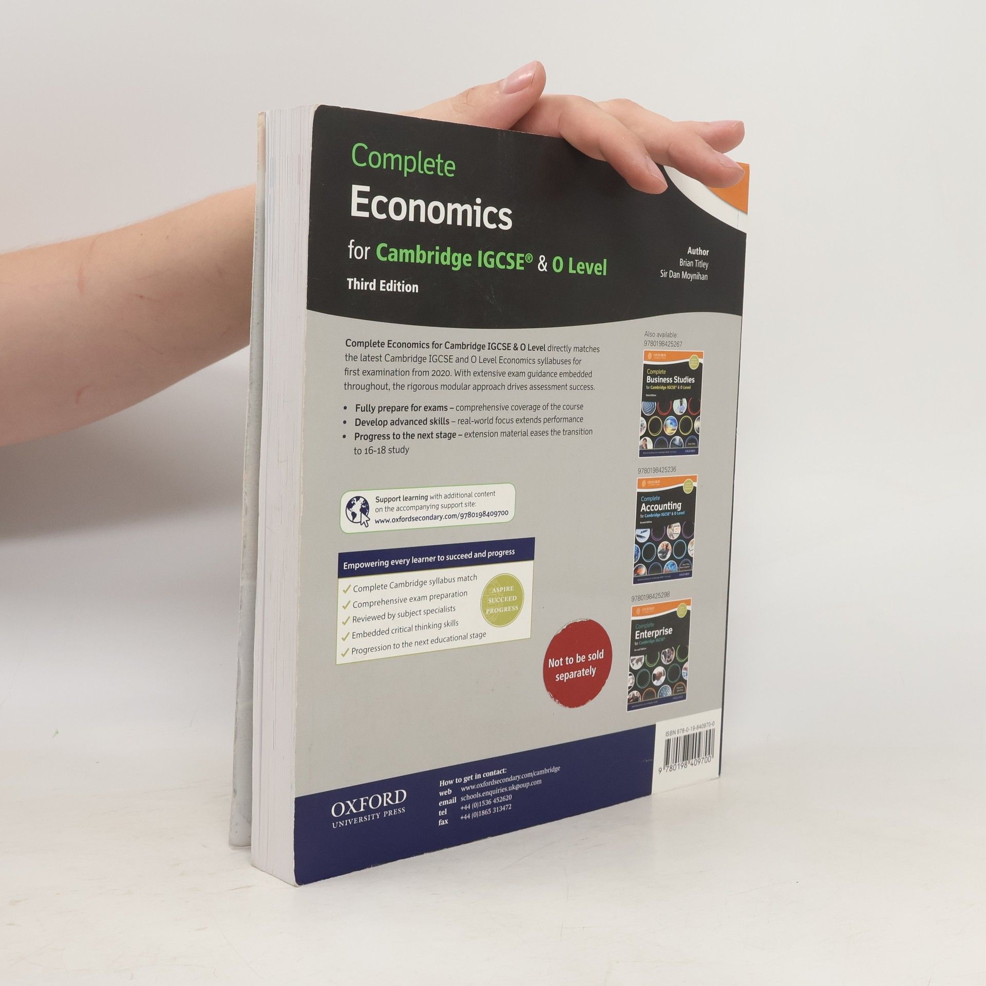 Dan Moynihan Complete Economics for Cambridge IGCSE® and O Level