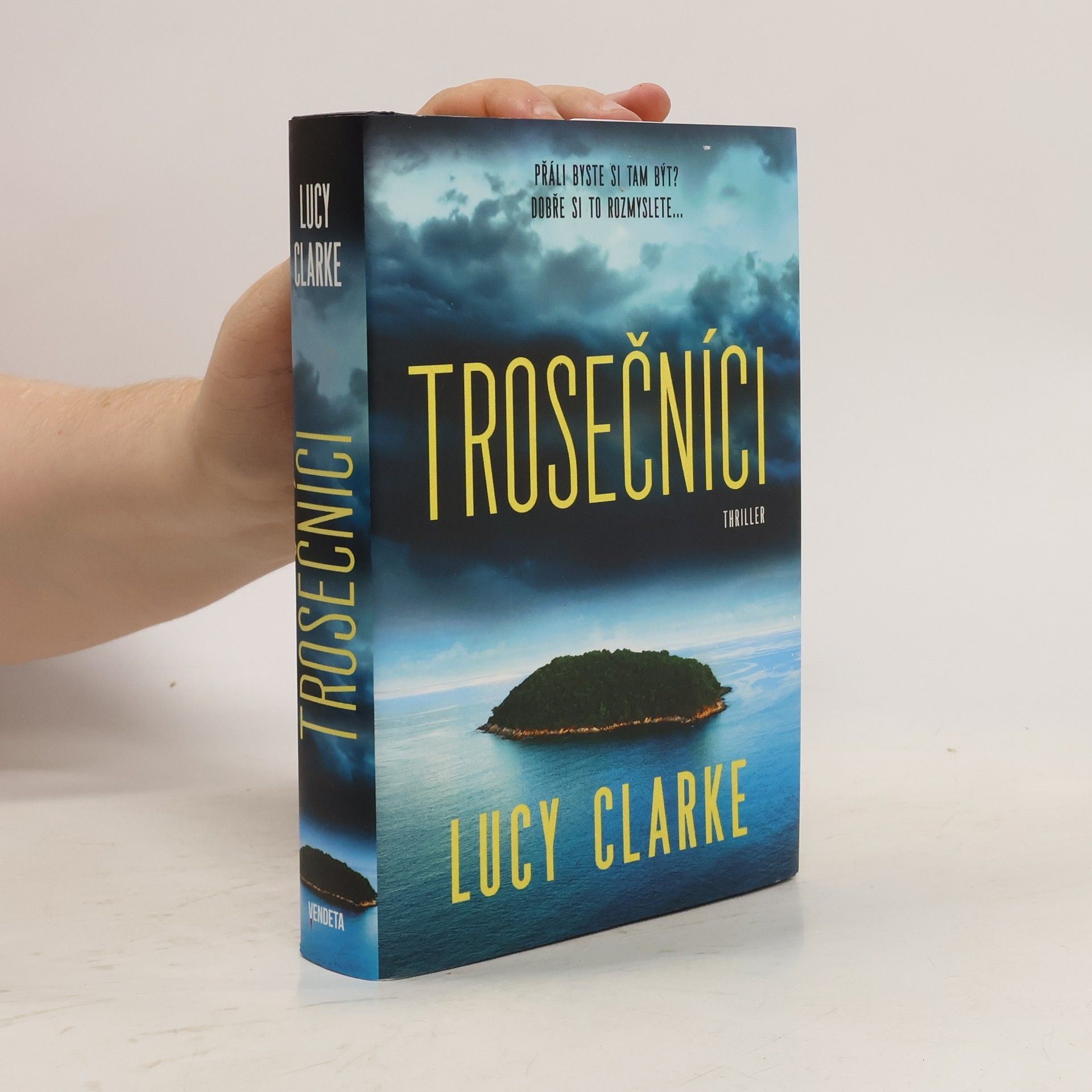 Lucy Clarke Trosečníci