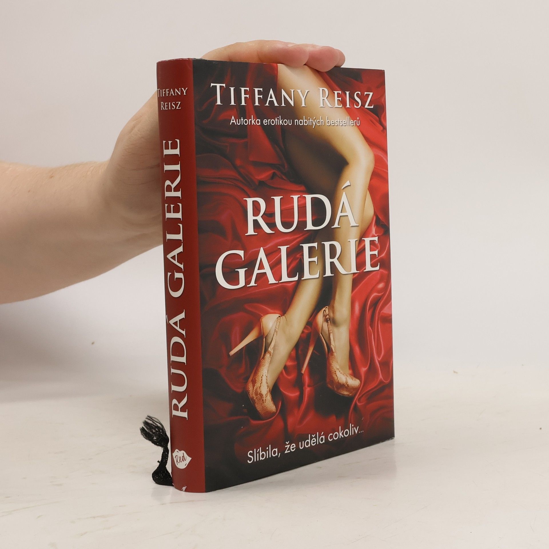 Tiffany Reisz Rudá galerie