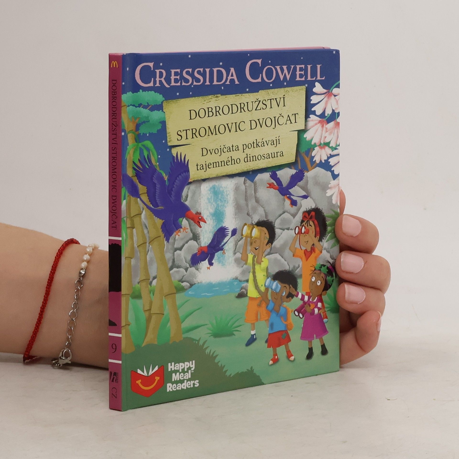 Cressida Cowell Dobrodružství Stromovic dvojčat: Dvojčata potkávají tajemného dinosaura