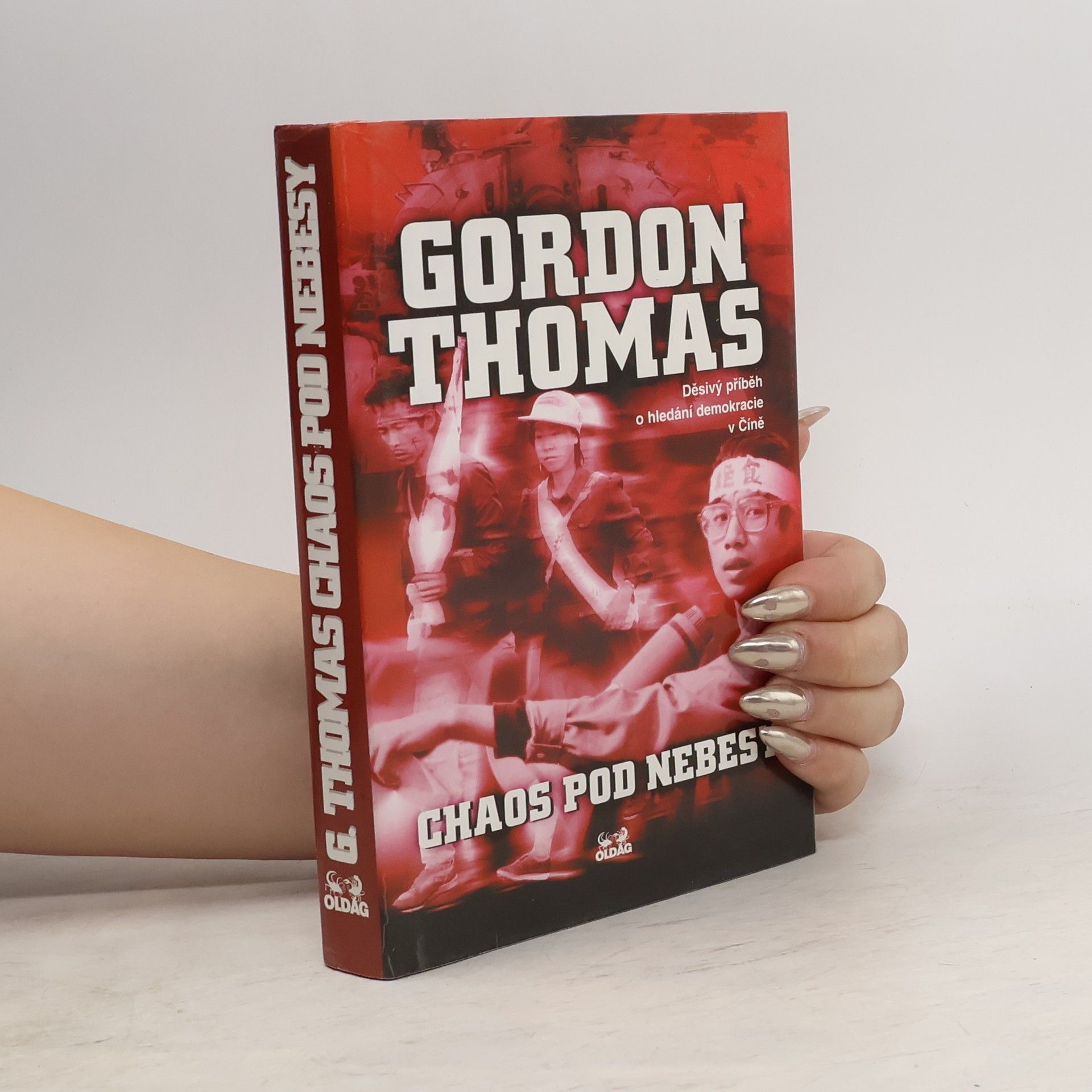 Gordon Thomas Chaos pod nebesy