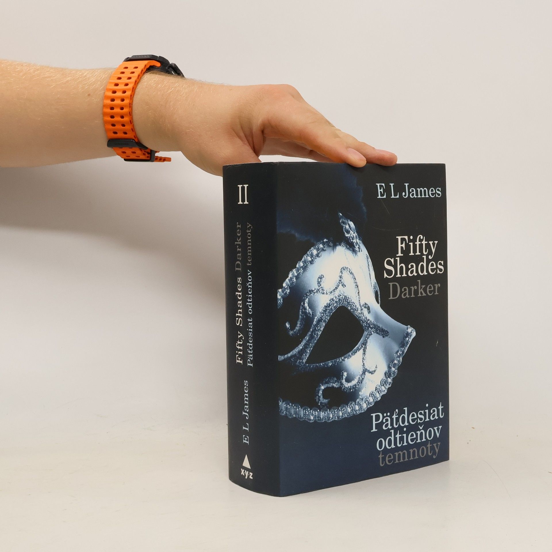 Päťdesiat odtieňov temnoty