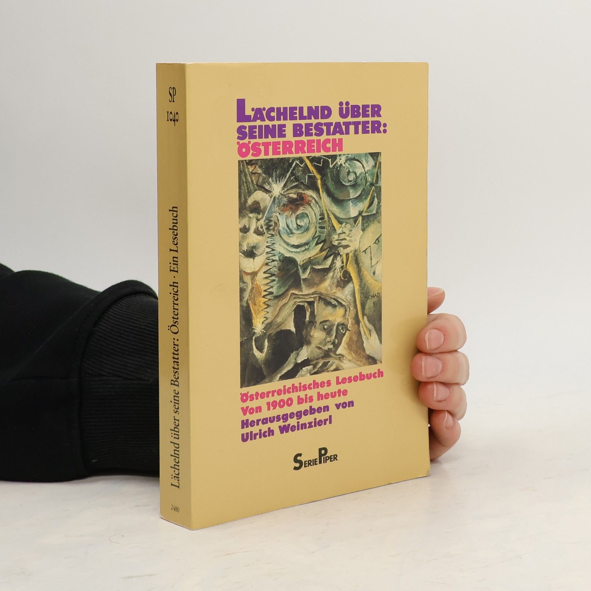 Ulrich Weinzierl Lächelnd über seine Bestatter. Österreich