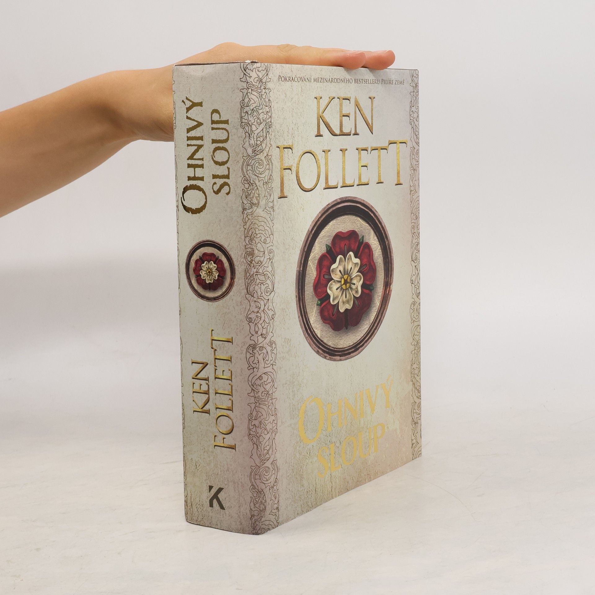 Ken Follett Ohnivý sloup