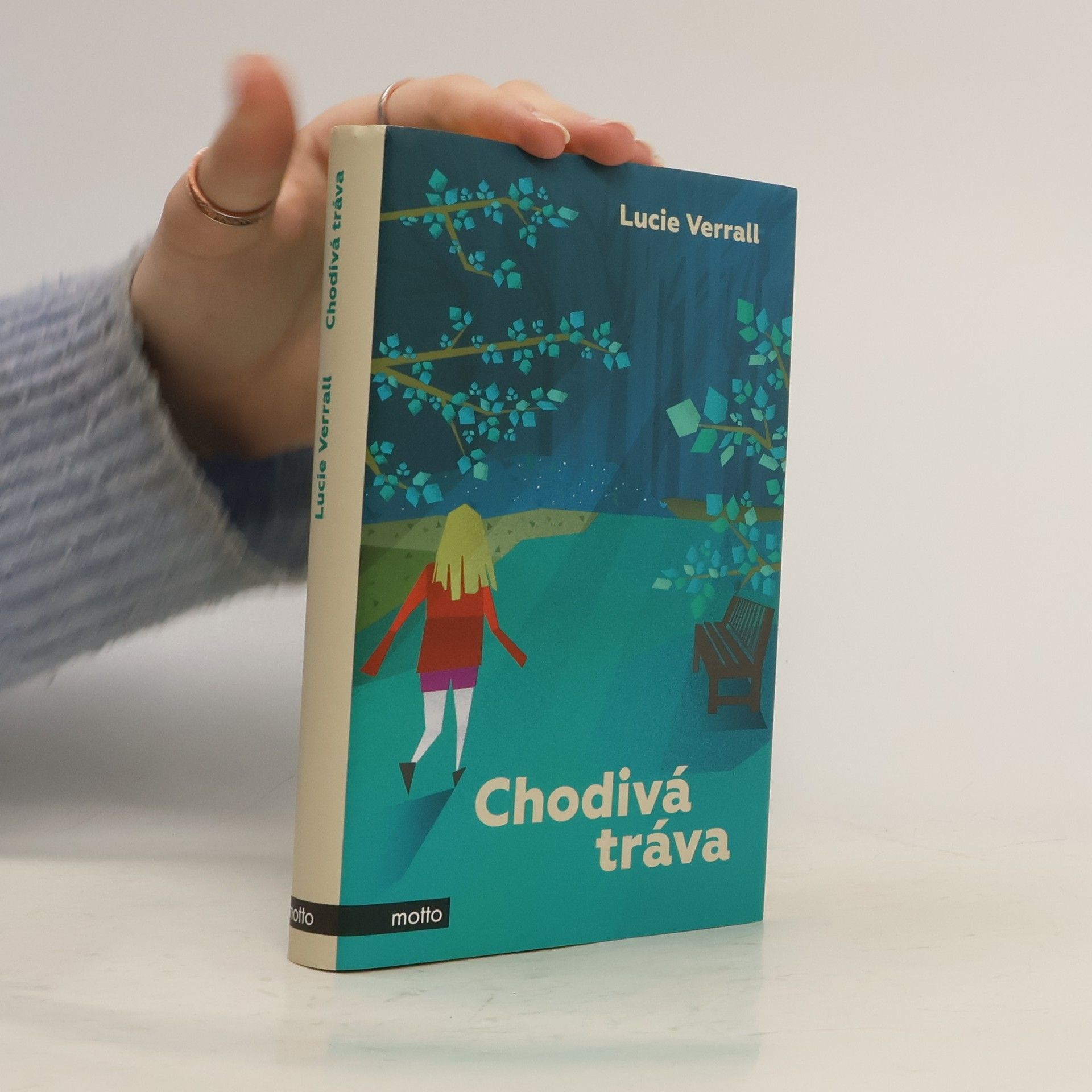 Lucie Verrall Chodivá tráva