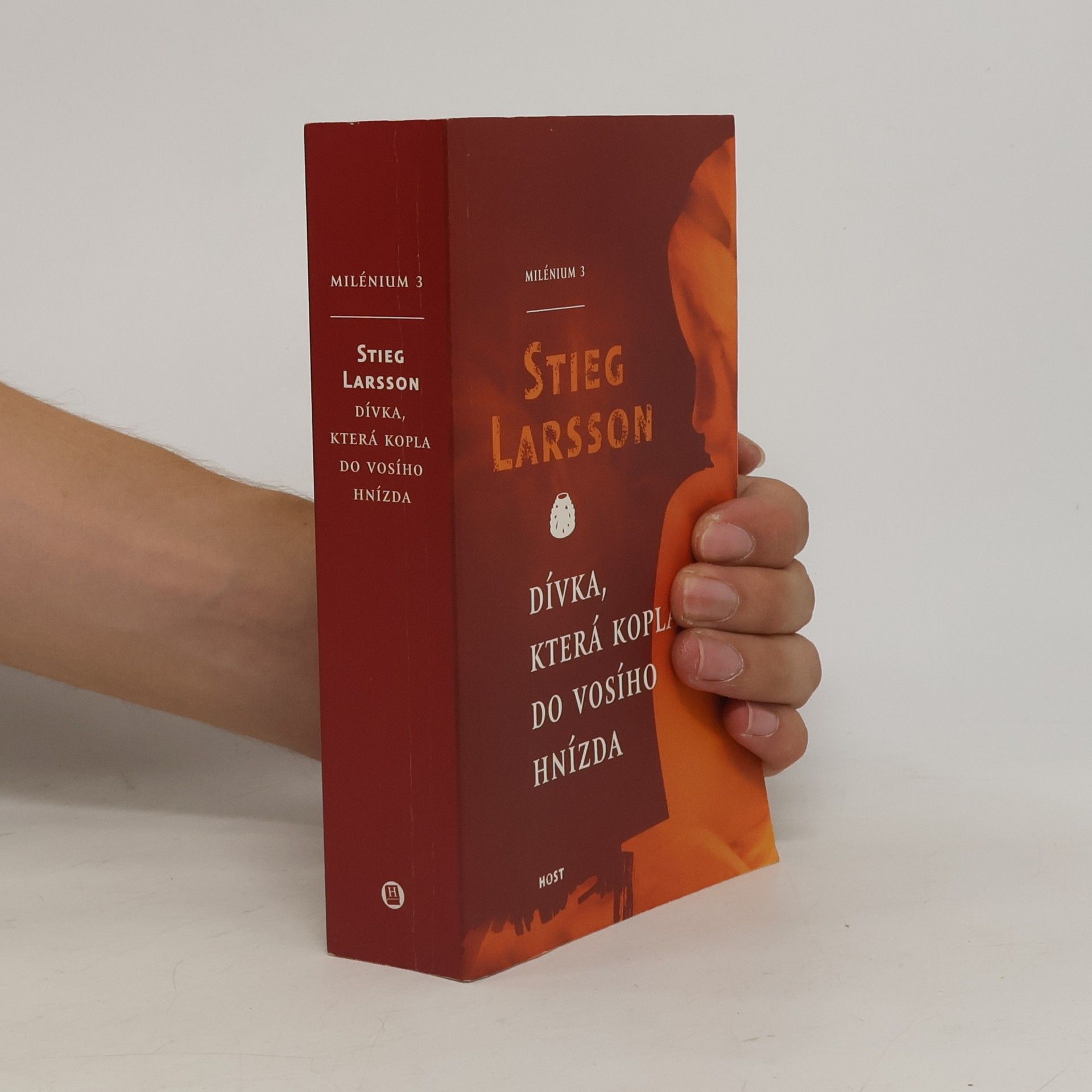 Stieg Larsson Dívka, která kopla do vosího hnízda