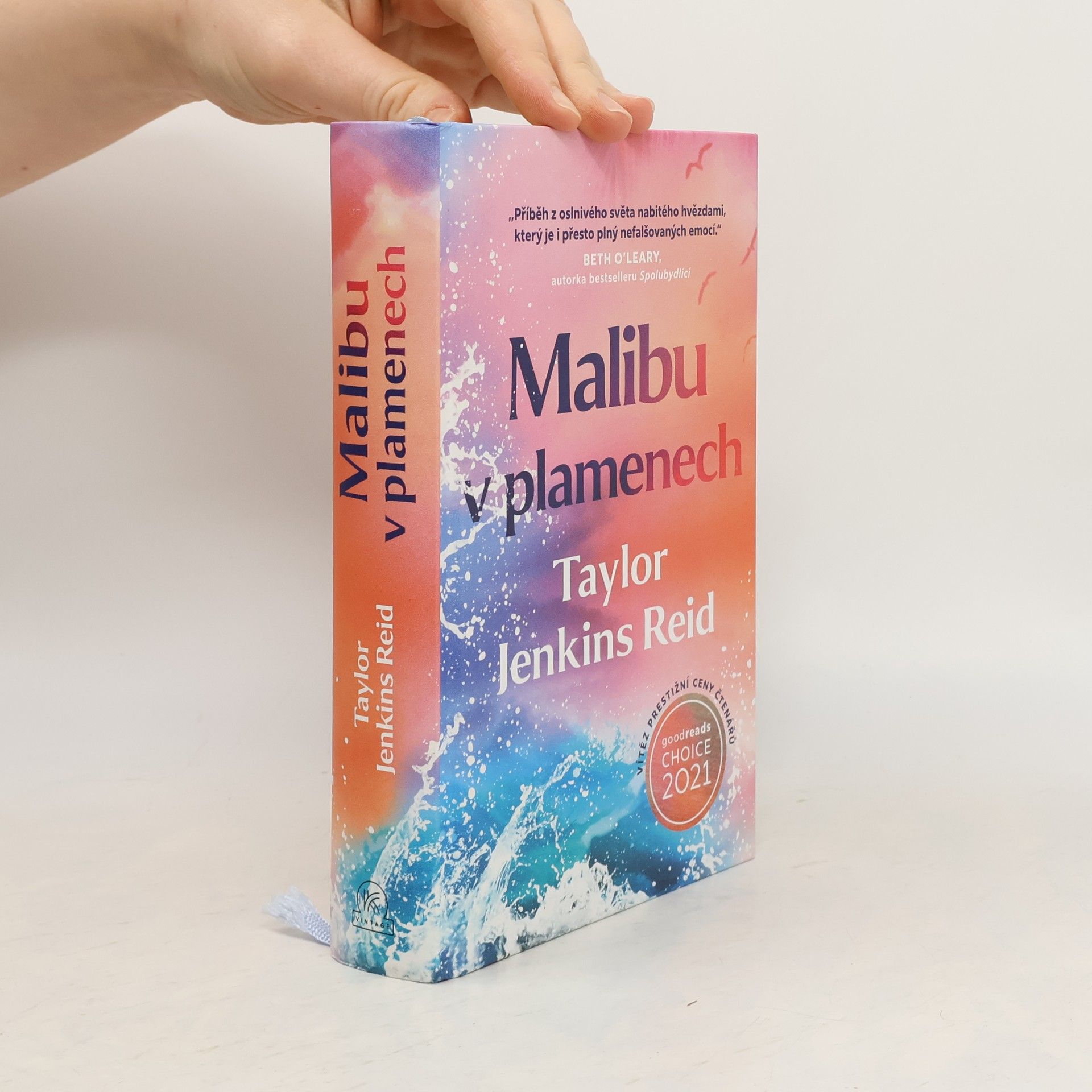 Taylor Jenkins Reid Malibu v plamenech