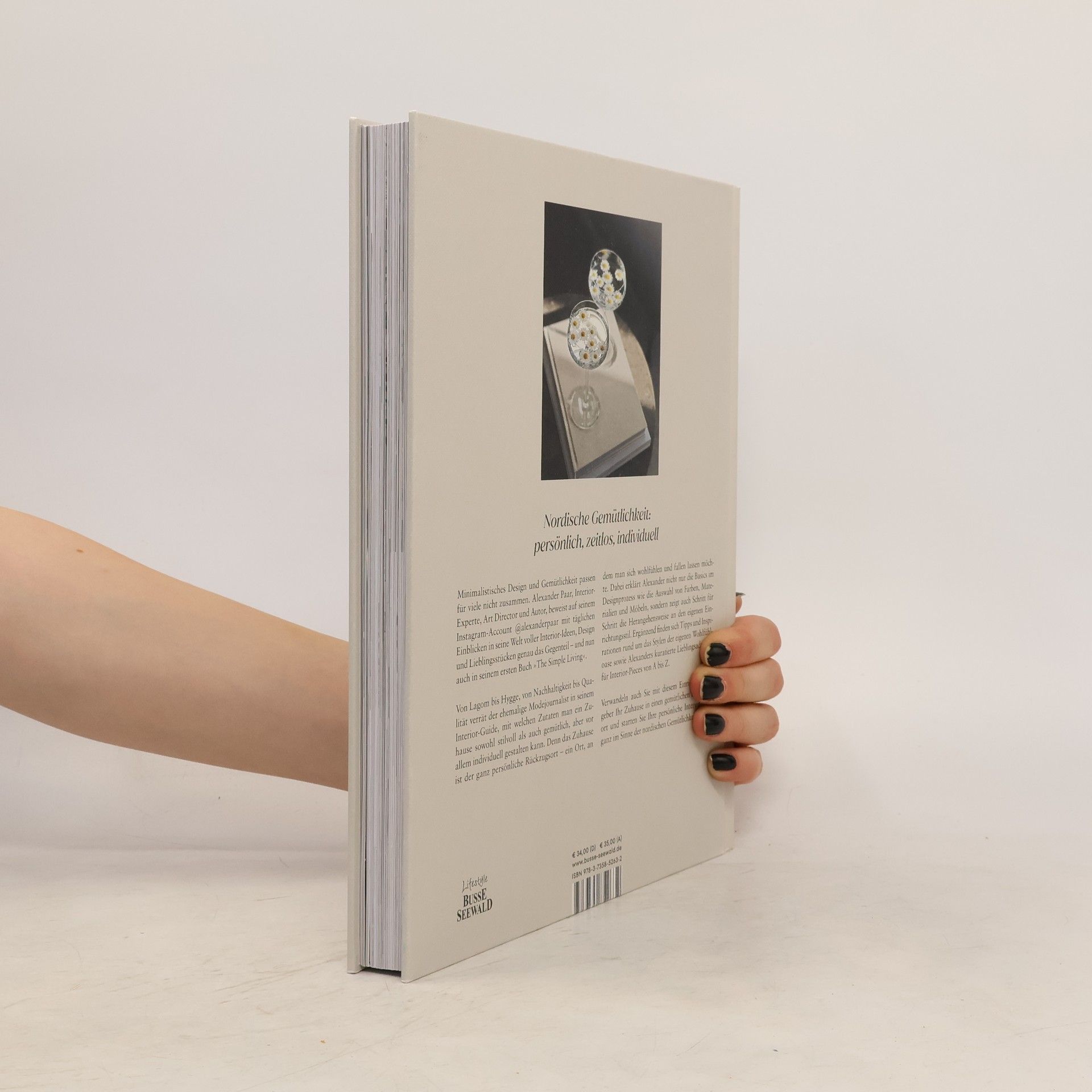Alexander Paar The Simple Living. Von Alexander Paar (@alexanderpaar).