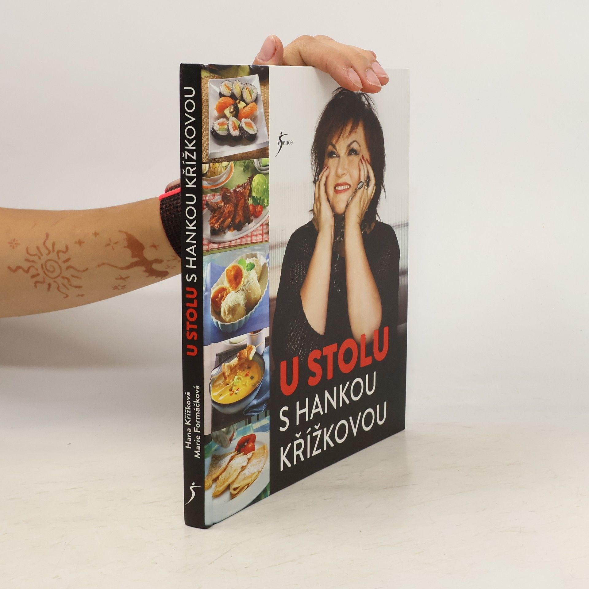 Hana Křížková U stolu s Hankou Křížkovou