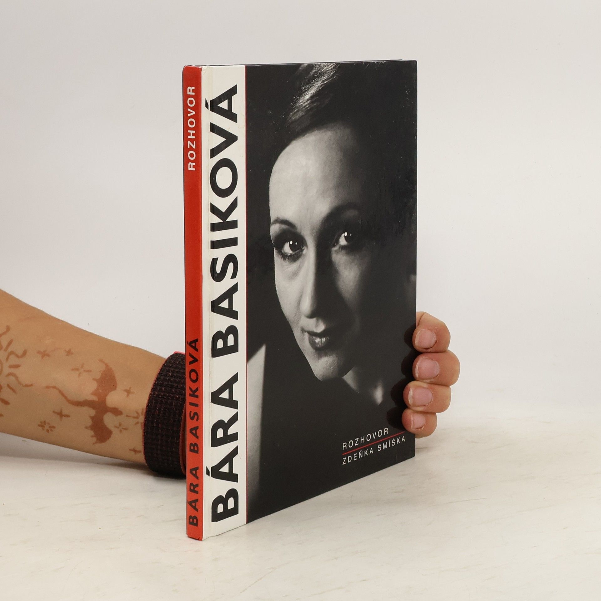 Bára Basiková Bára Basiková. Rozhovor Zdeňka Smíška