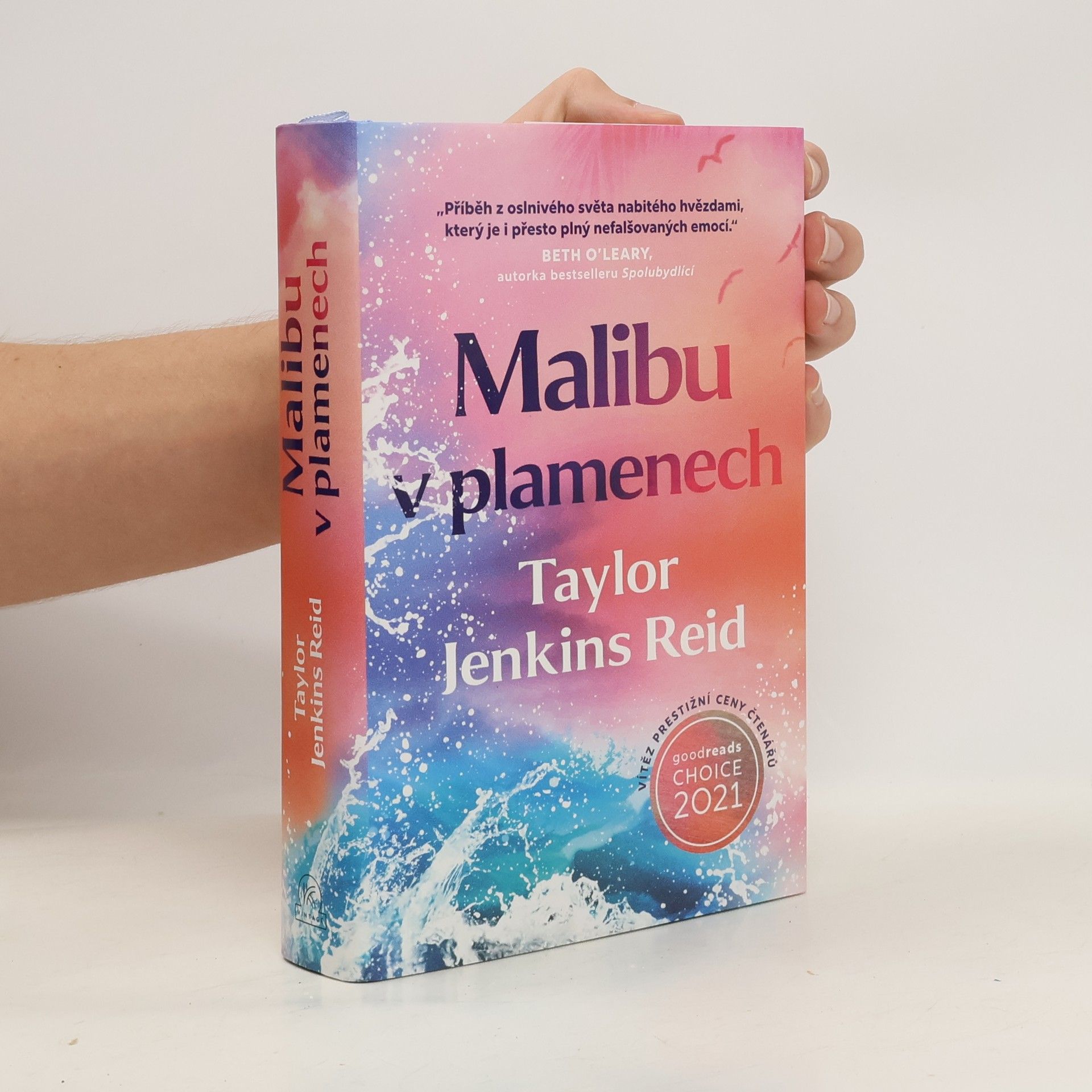 Taylor Jenkins Reid Malibu v plamenech