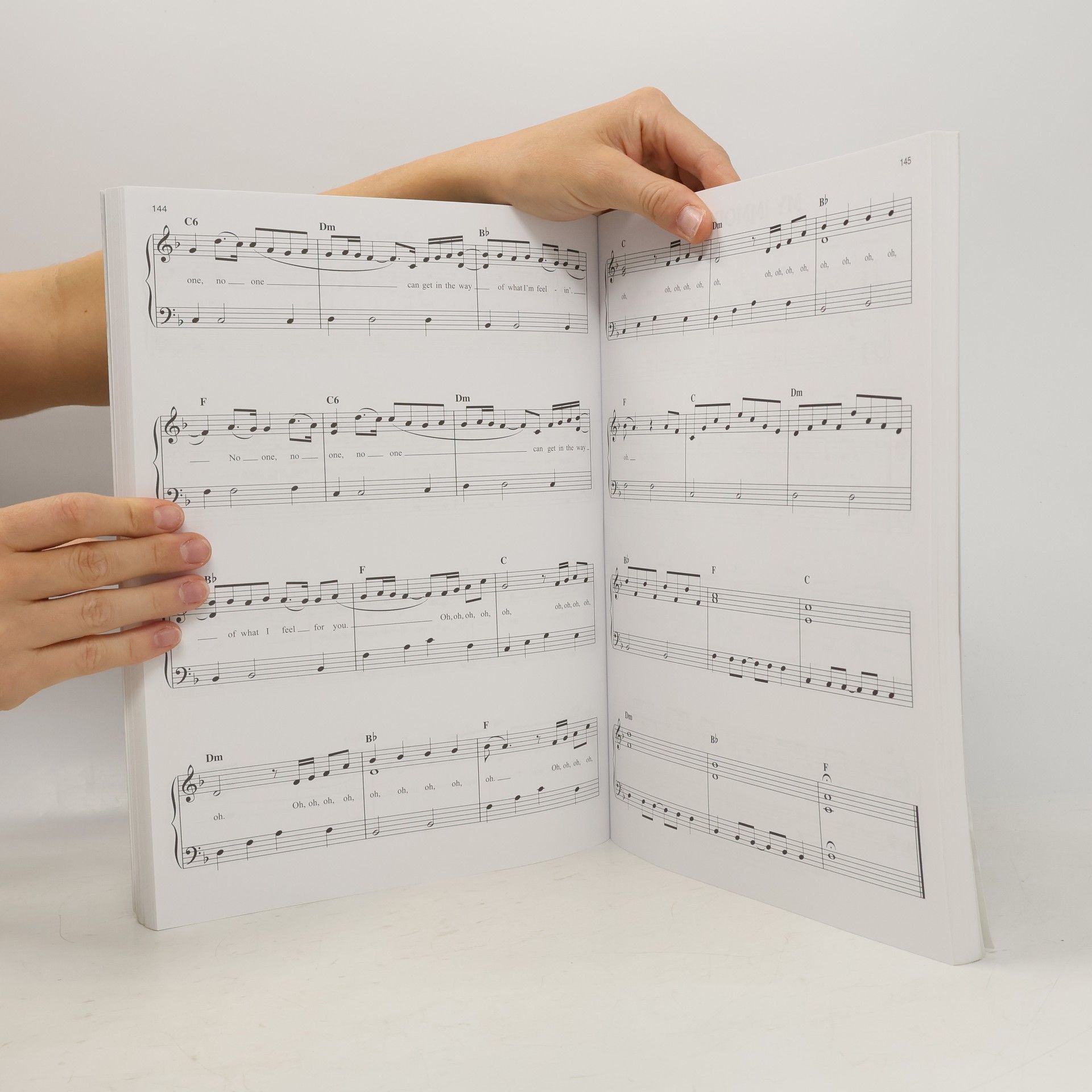 Autorenkollektiv First 50 Pop Hits You Should Play on the Piano