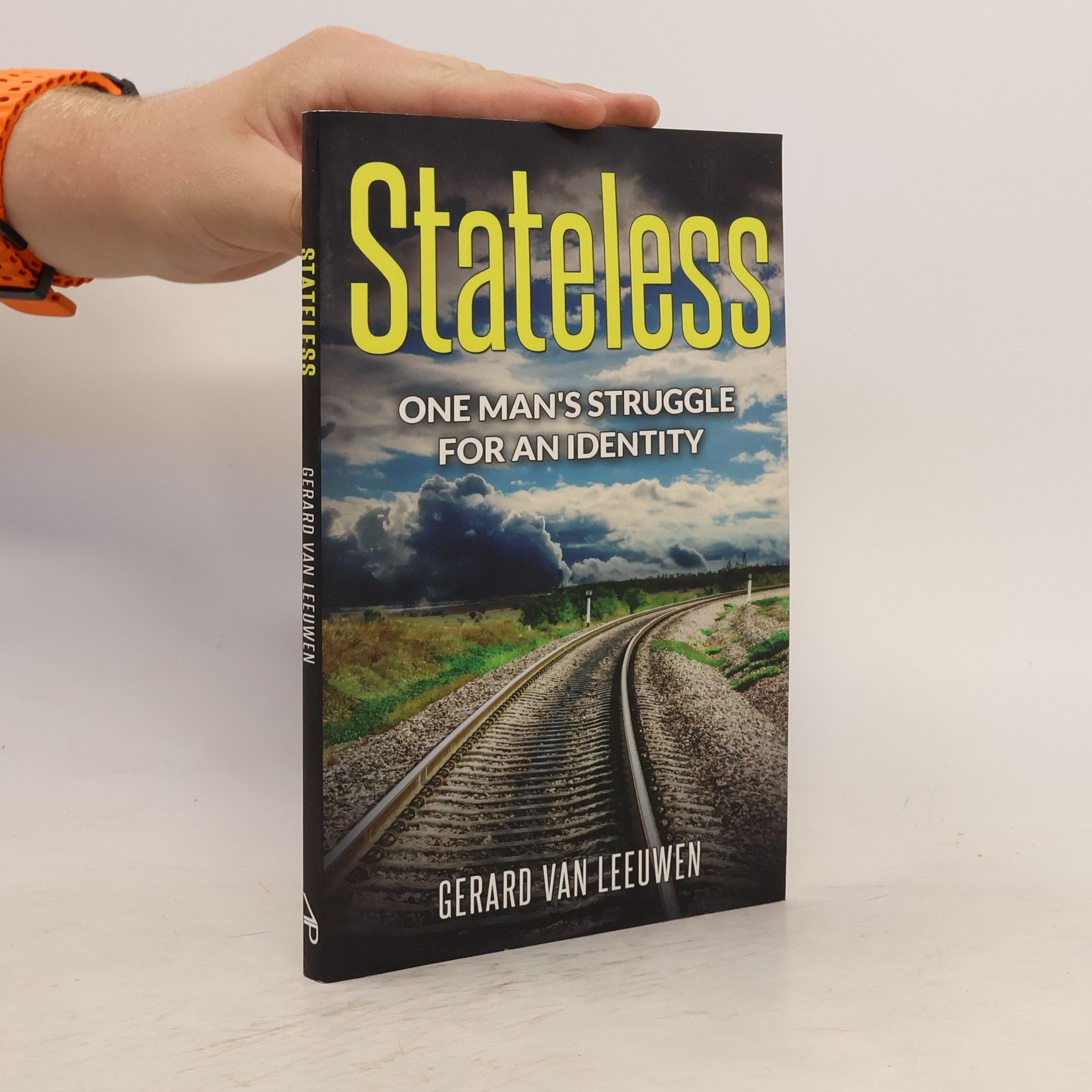 Gerard van Leeuwen Stateless