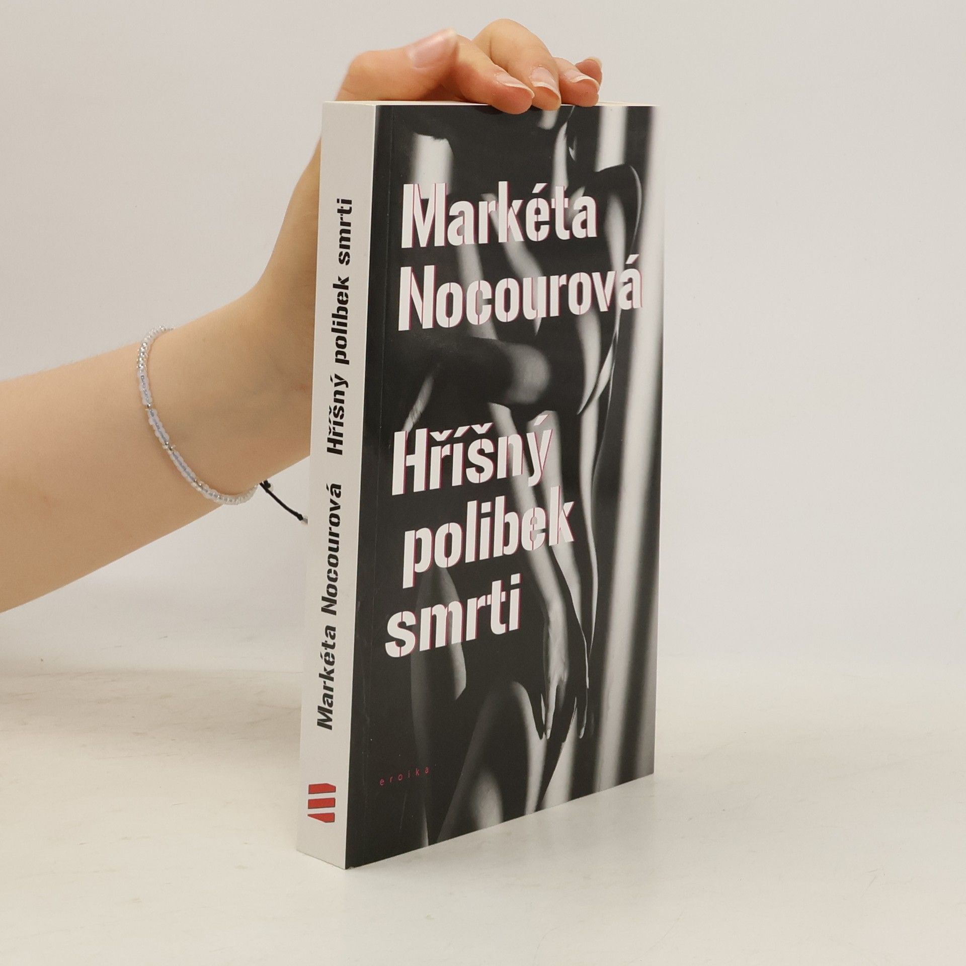 Hříšný polibek smrti