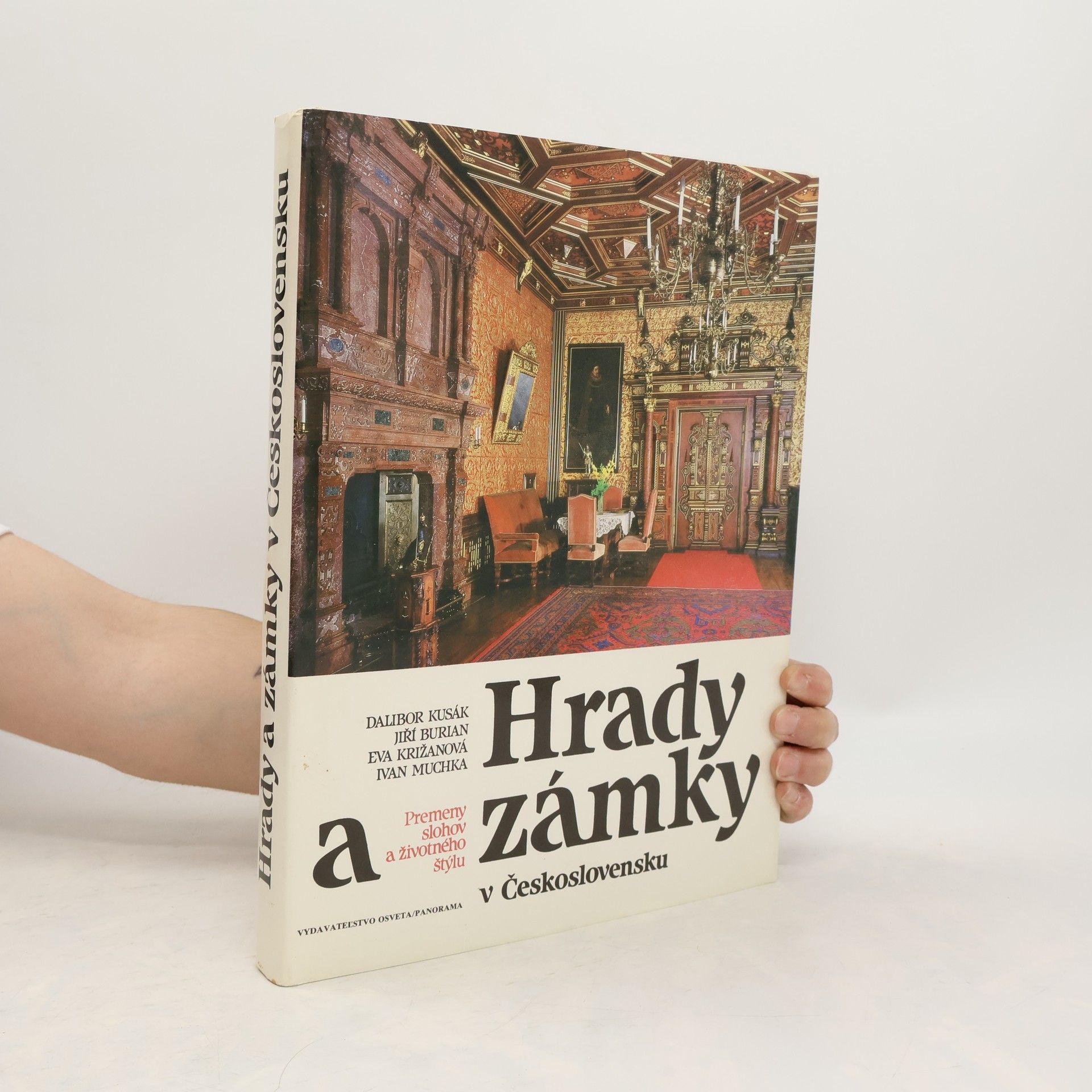 Hrady a zámky v Československu