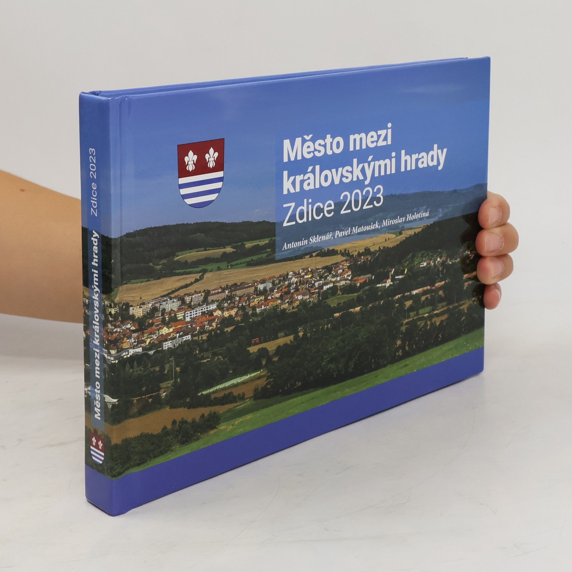 Antonín Sklenář Město mezi královskými hrady