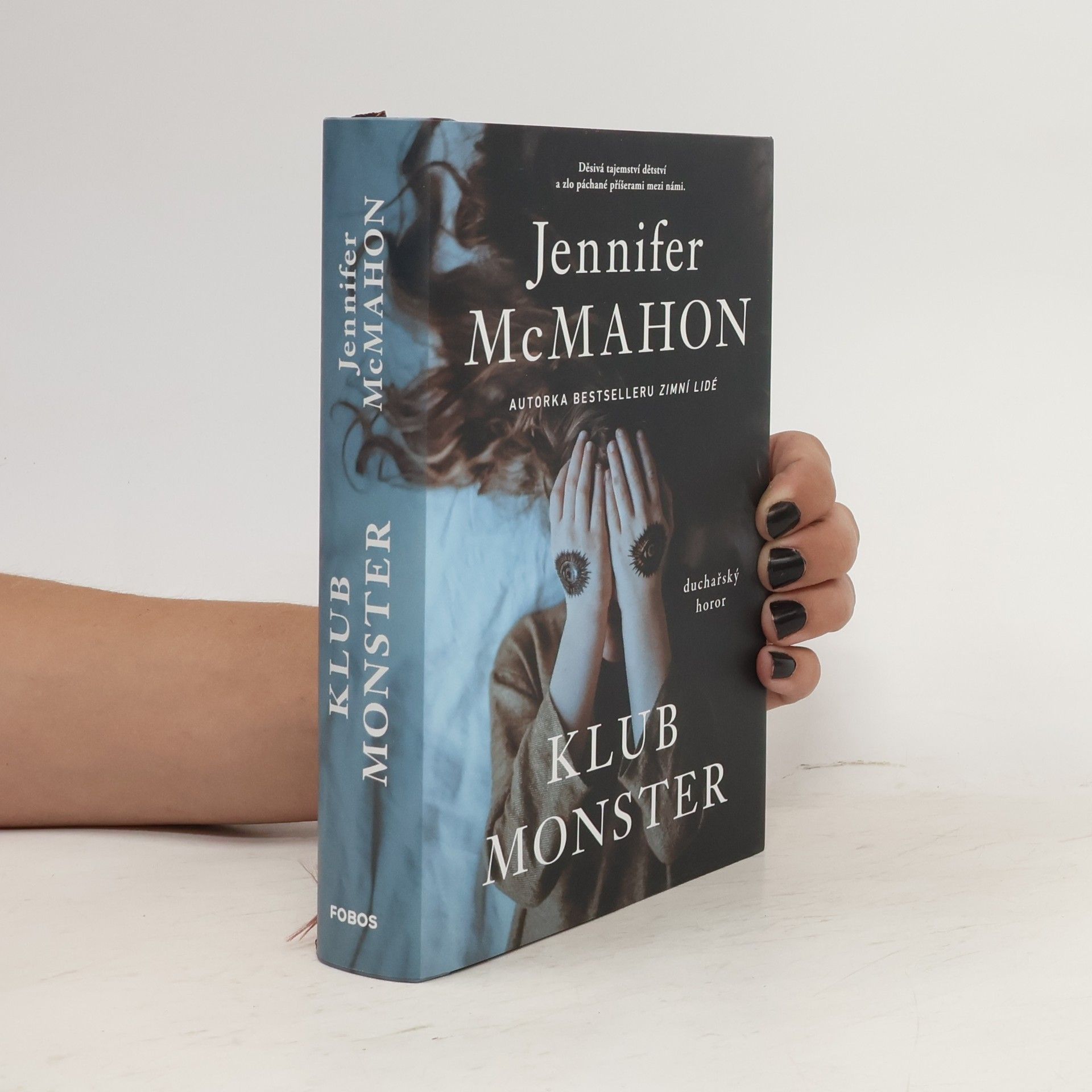 Jennifer McMahon Klub monster