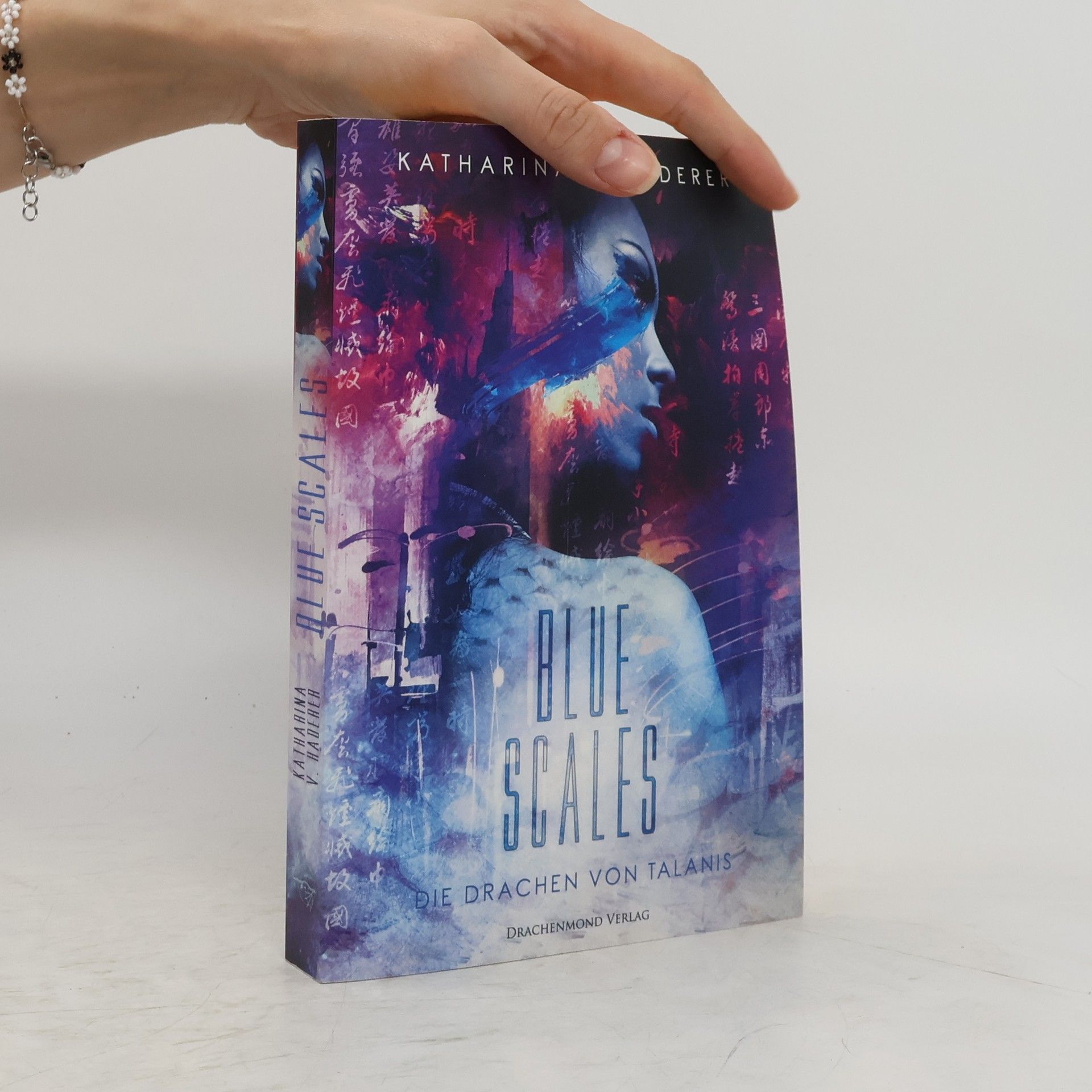 Katharina V. Haderer Blue scales