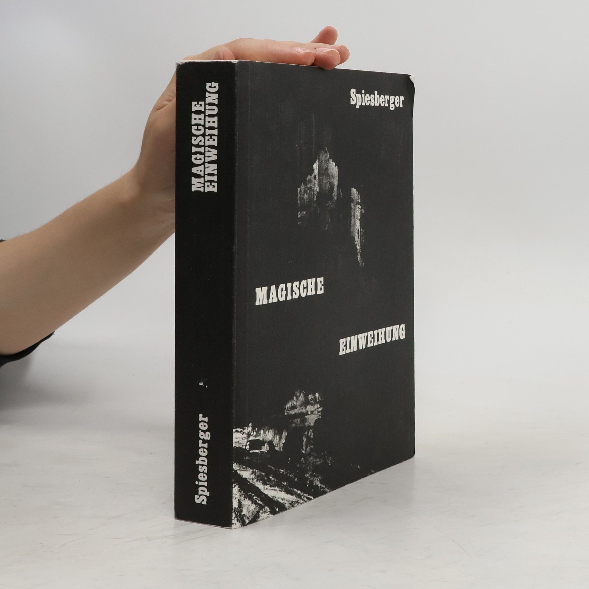 Kolektiv autorů Magische Einweihung