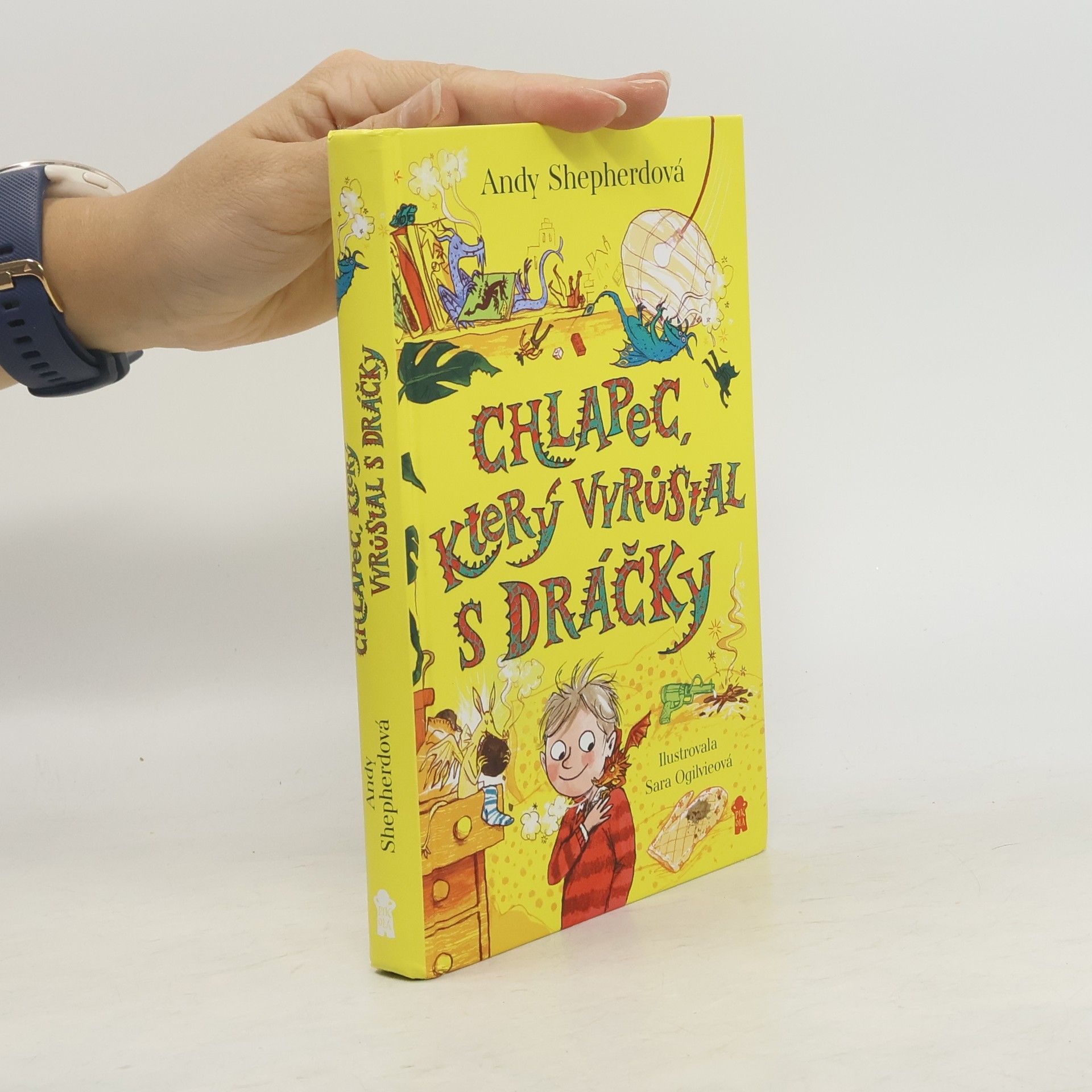 Andy Shepherd Chlapec, který vyrůstal s dráčky