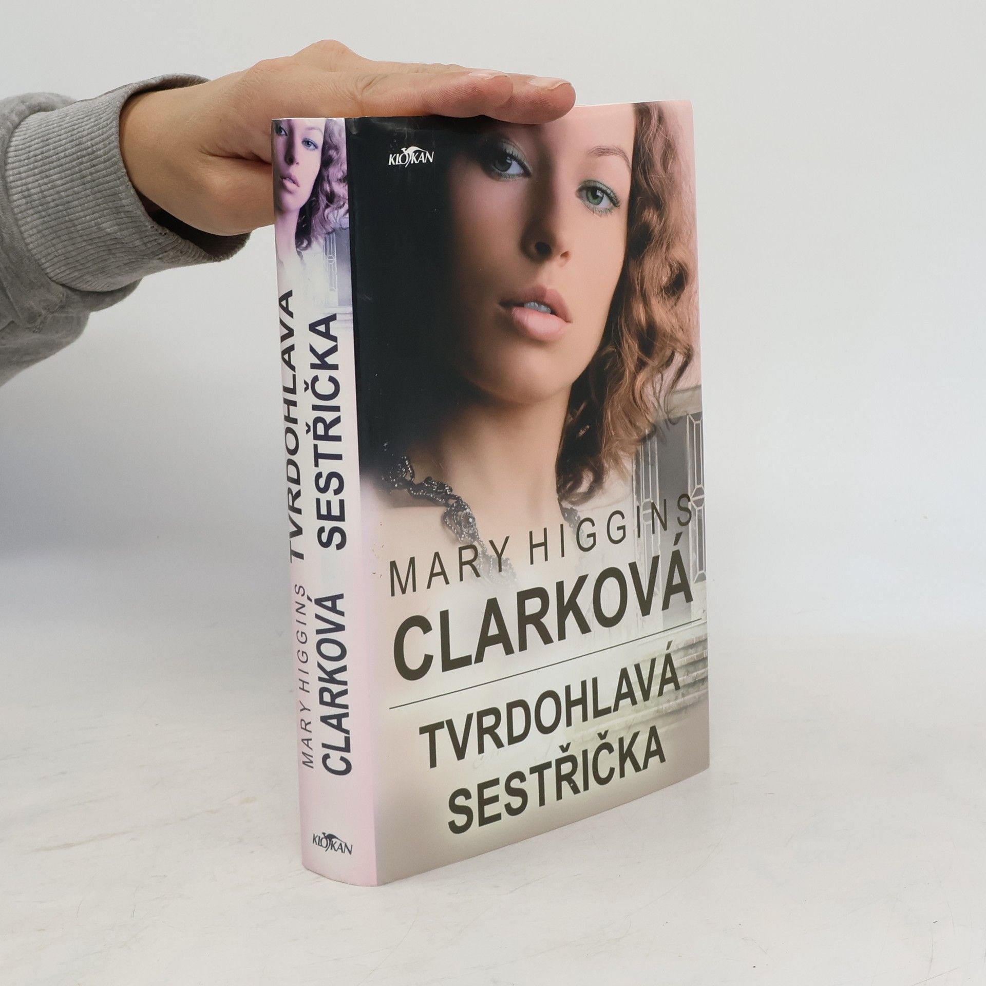 Mary Higginsová Clarková Tvrdohlavá sestřička