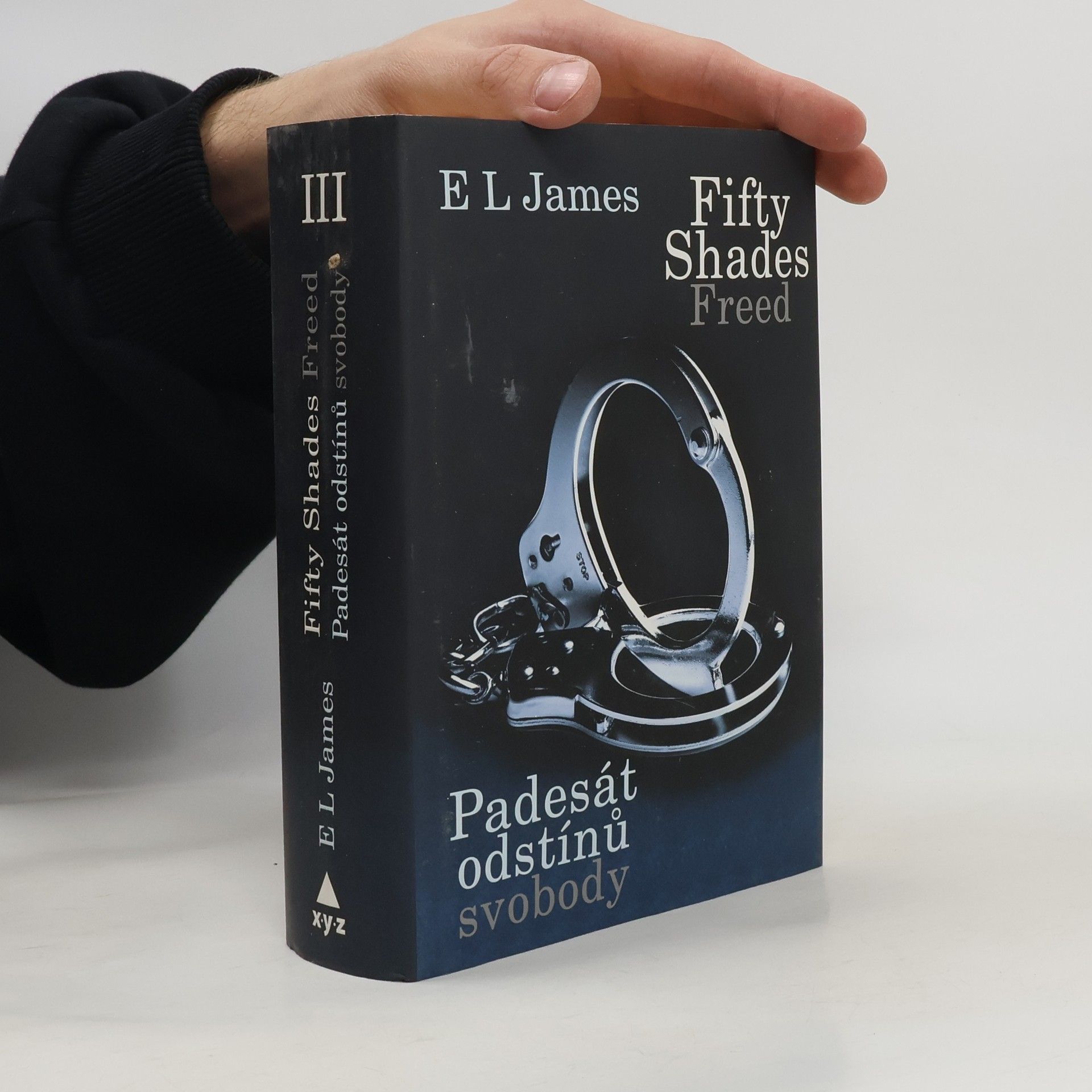 E. L. James Padesát odstínů svobody