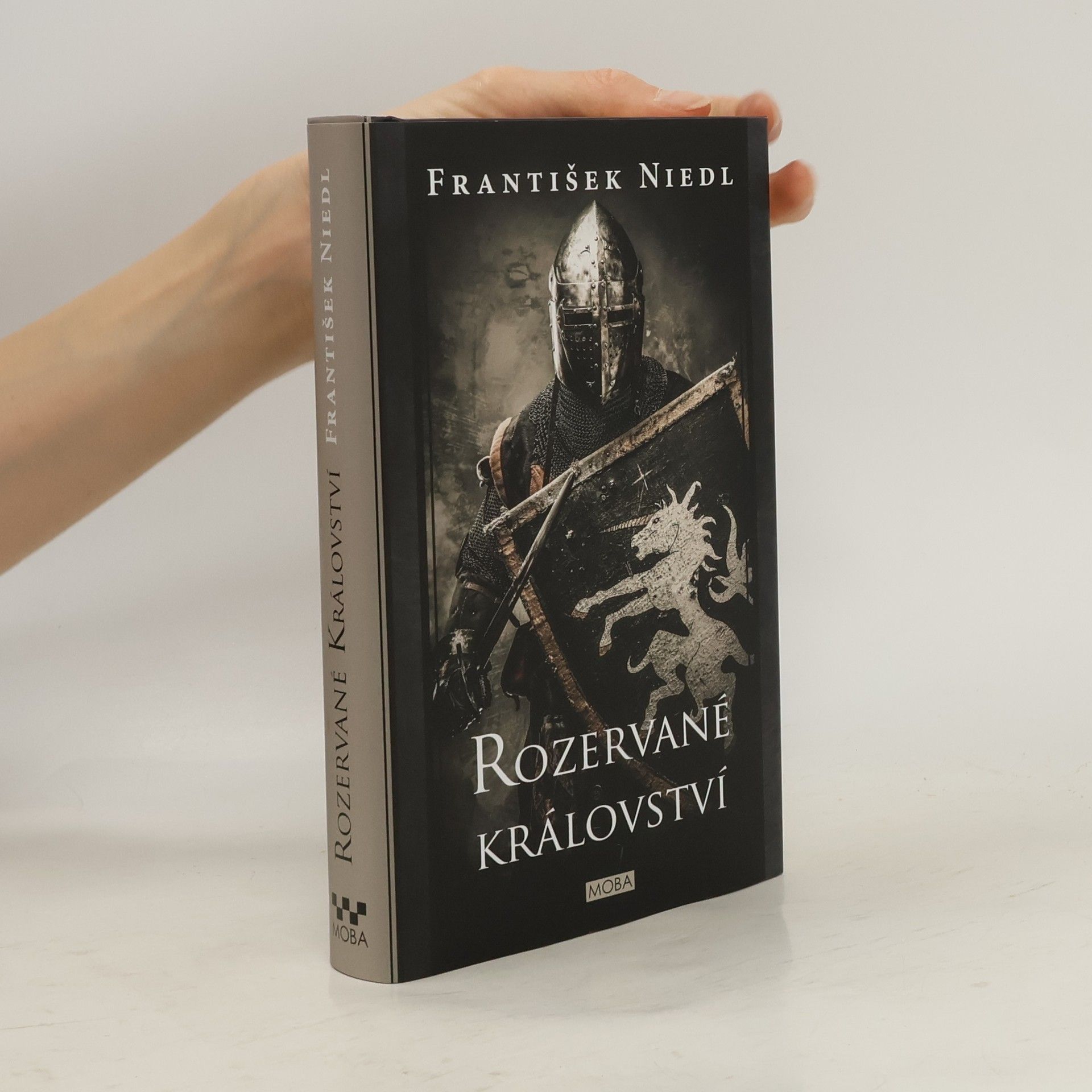 František Niedl Rozervané království