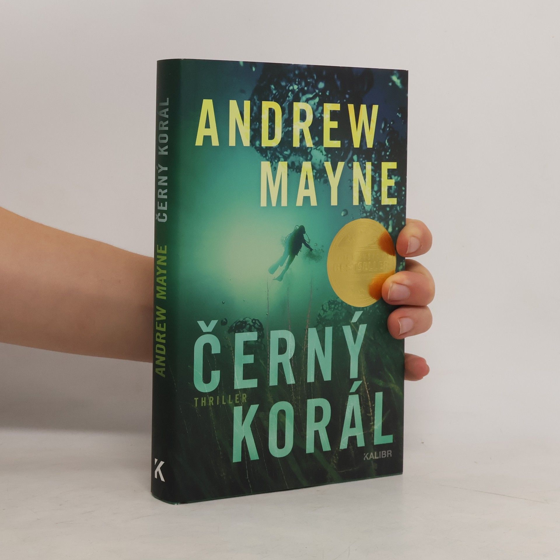 Andrew Mayne Černý korál