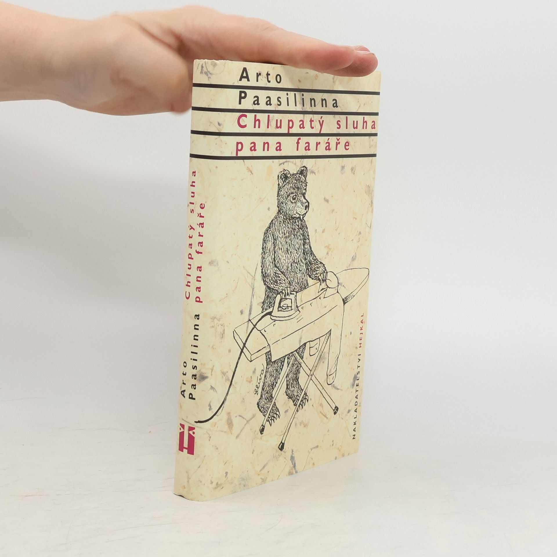 Arto Paasilinna Chlupatý sluha pana faráře