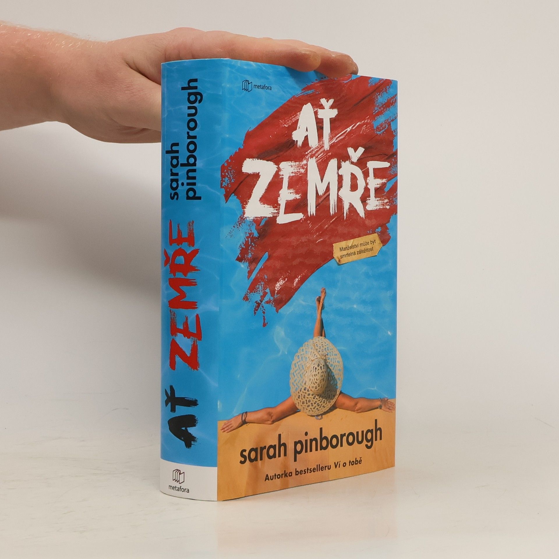 Sarah Pinborough Ať zemře