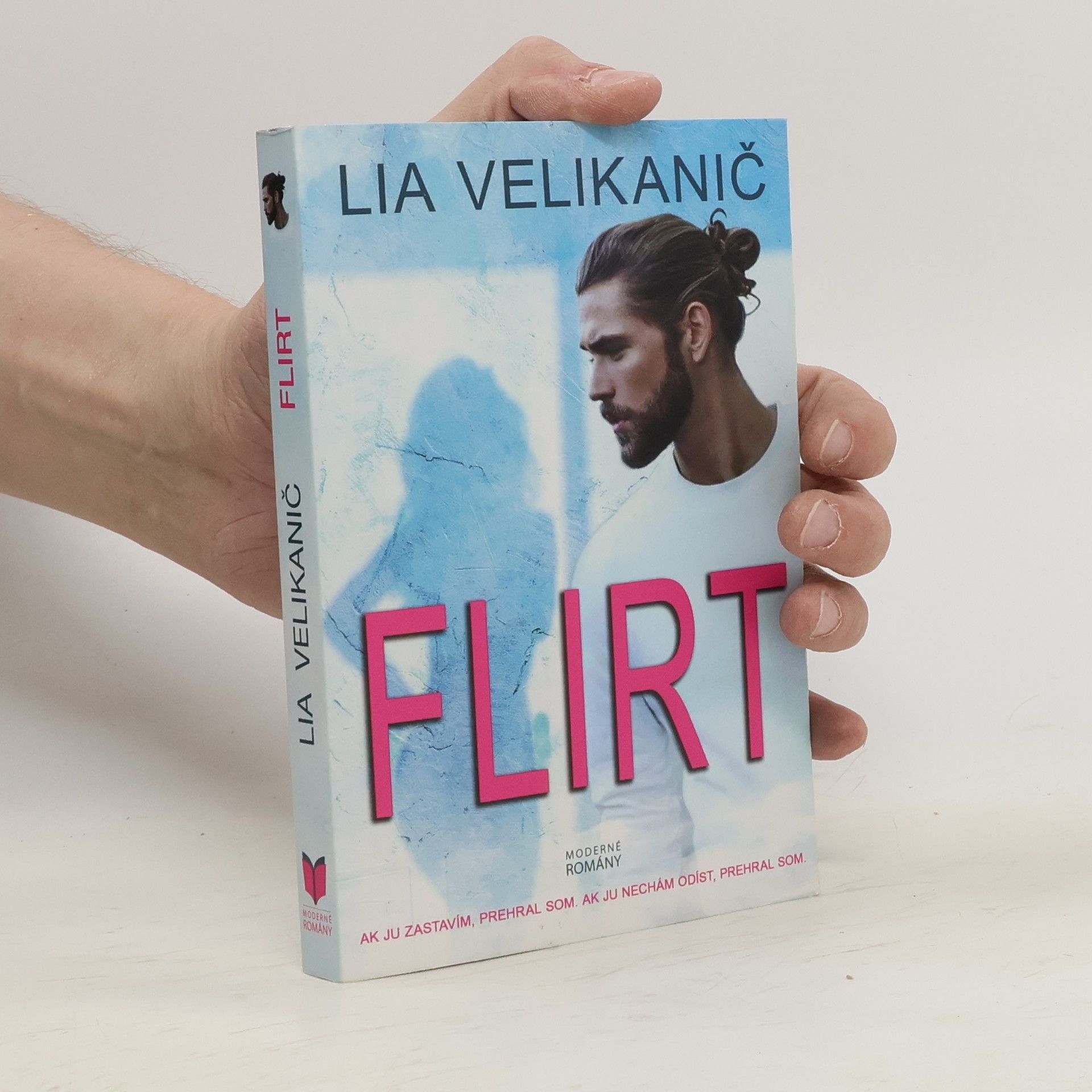 Lia Velikanič Flirt