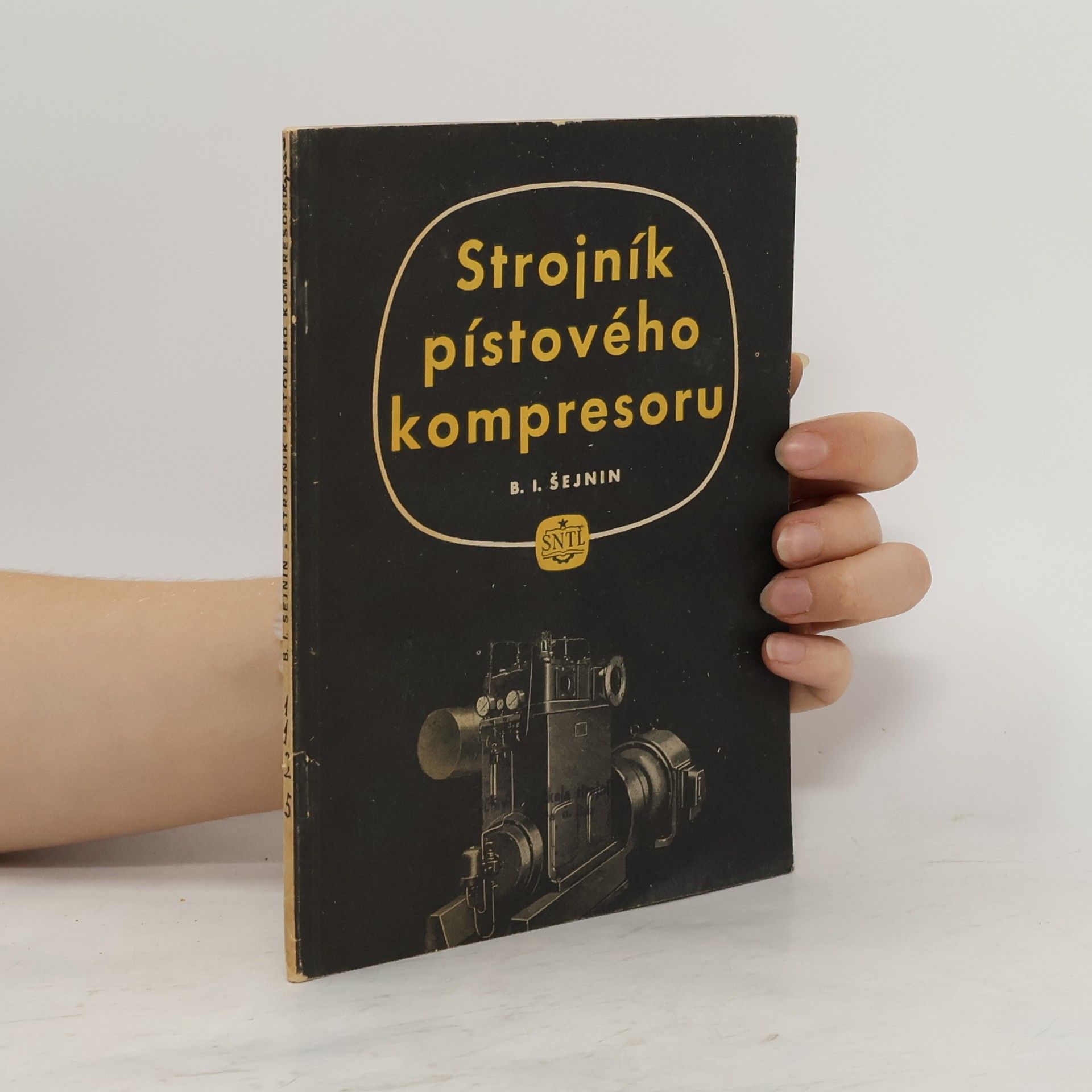 Strojník pístového kompresoru