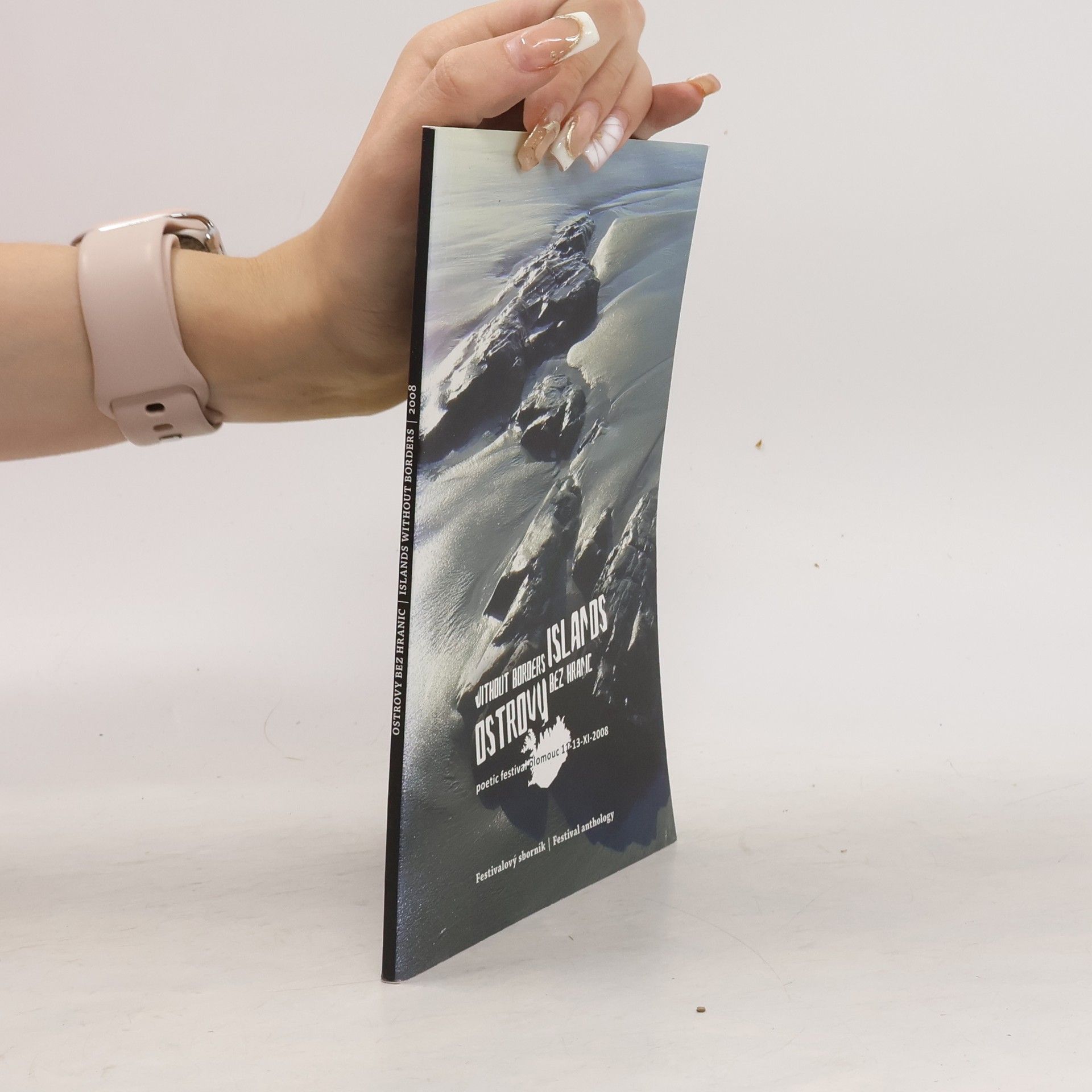 Kolektív autorov Ostrovy bez hranic / Islands Without Borders